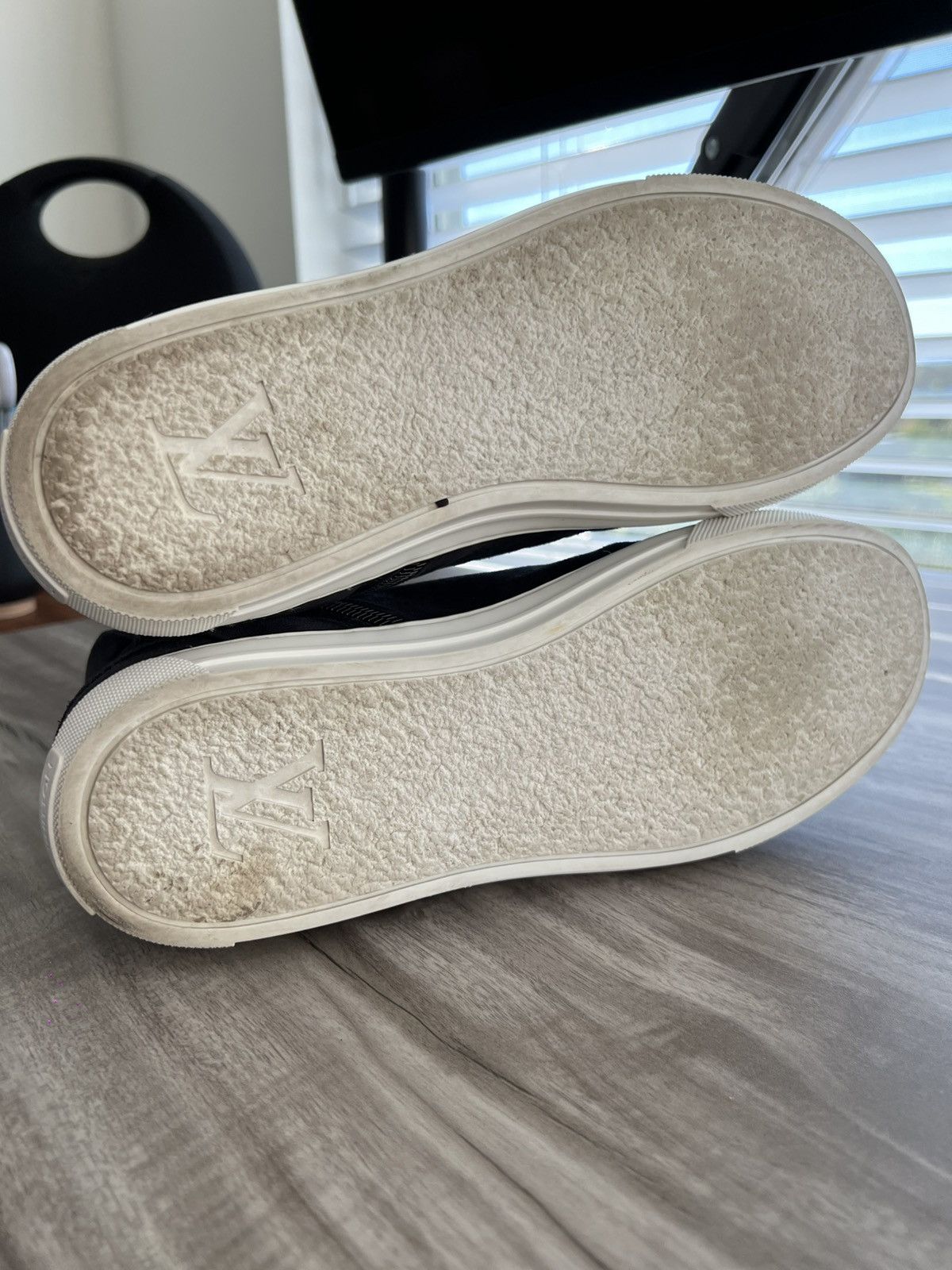 Louis Vuitton Louis Vuitton Peace Sign Monogram High Size 9.5 (UK 7) Men’s Size US 9.5 / EU 42-43 - 10 Thumbnail