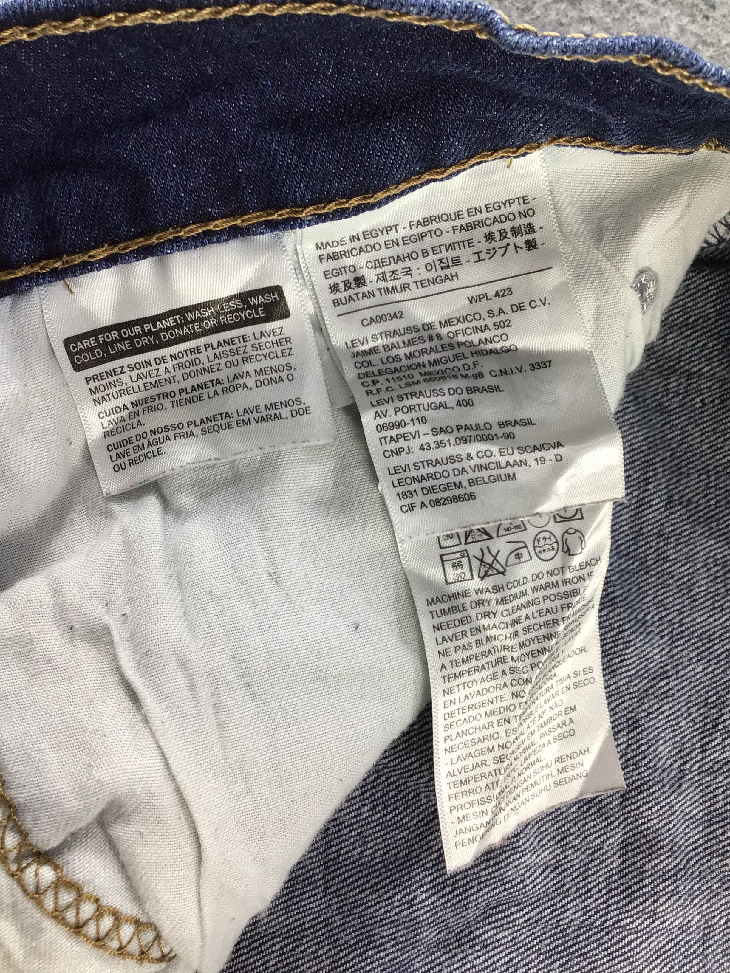 Levi's Vintage Levis 511 Jeans Blue Wash Denim KJ229 Size US 37 - 10 Thumbnail
