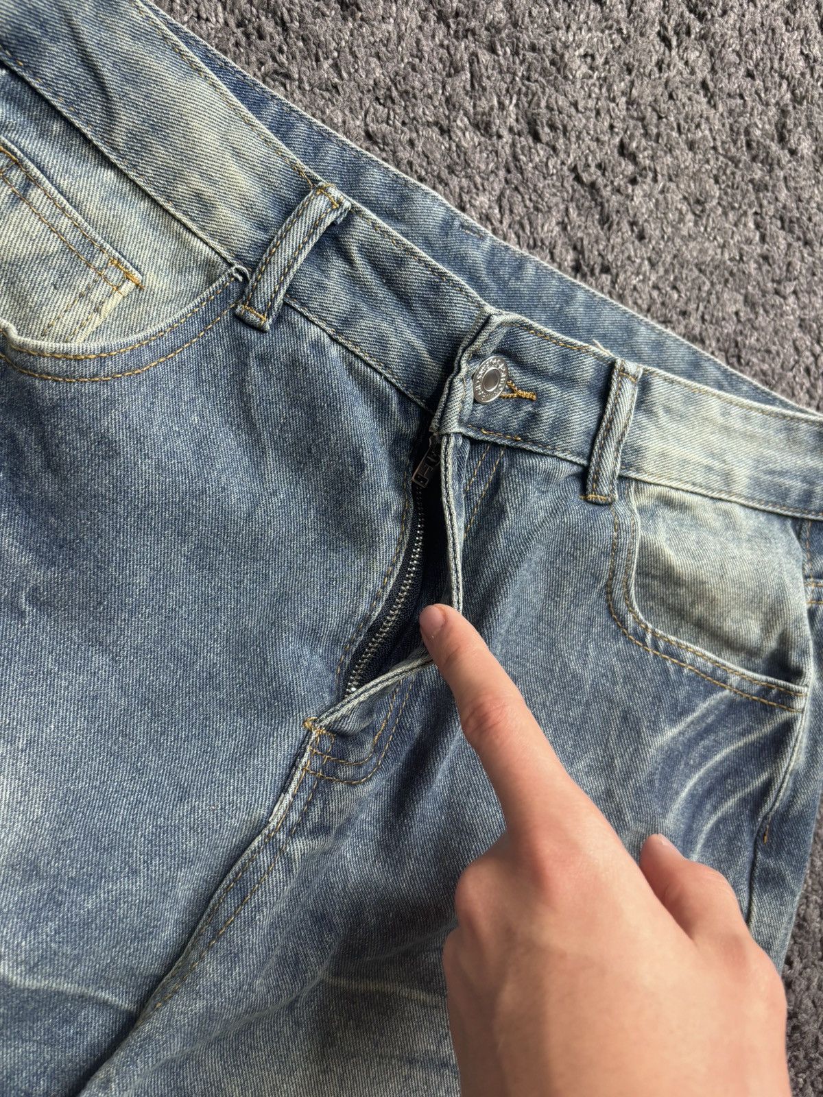 Jean × Vintage Vintage very rare wide leg electric thunder blue baggy jeans Size US 33 - 8 Thumbnail