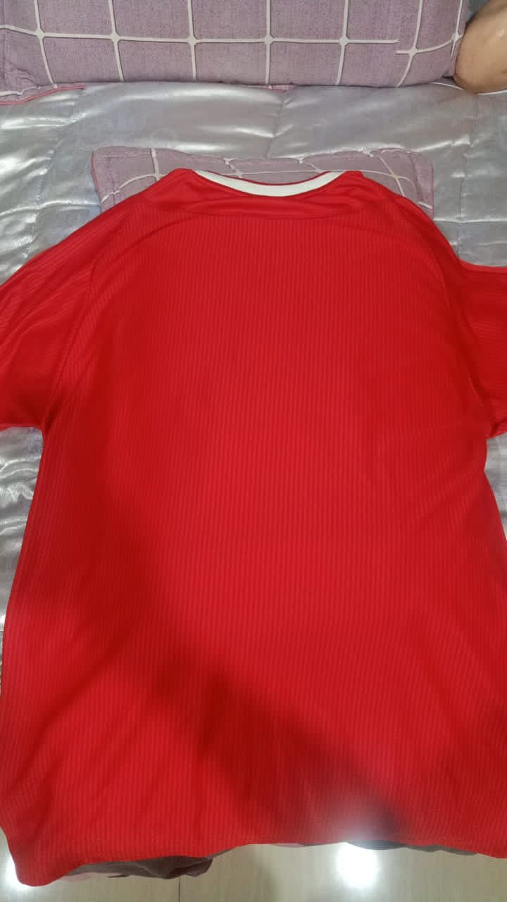 Vintage Vintage Liverpool 2002/2003 Home Jersey Size US XL / EU 56 / 4 - 5 Thumbnail