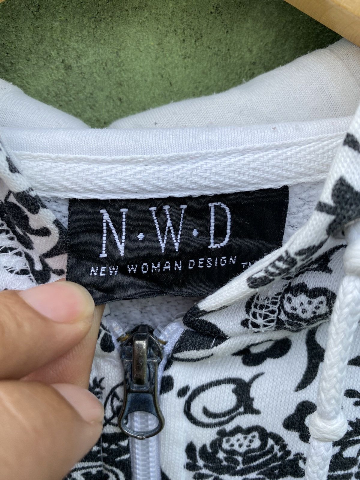 Vintage N.W.D Y2K Black White Paisley Full Zip Hoodie All Over Print Size L / US 10 / IT 46 - 7 Thumbnail