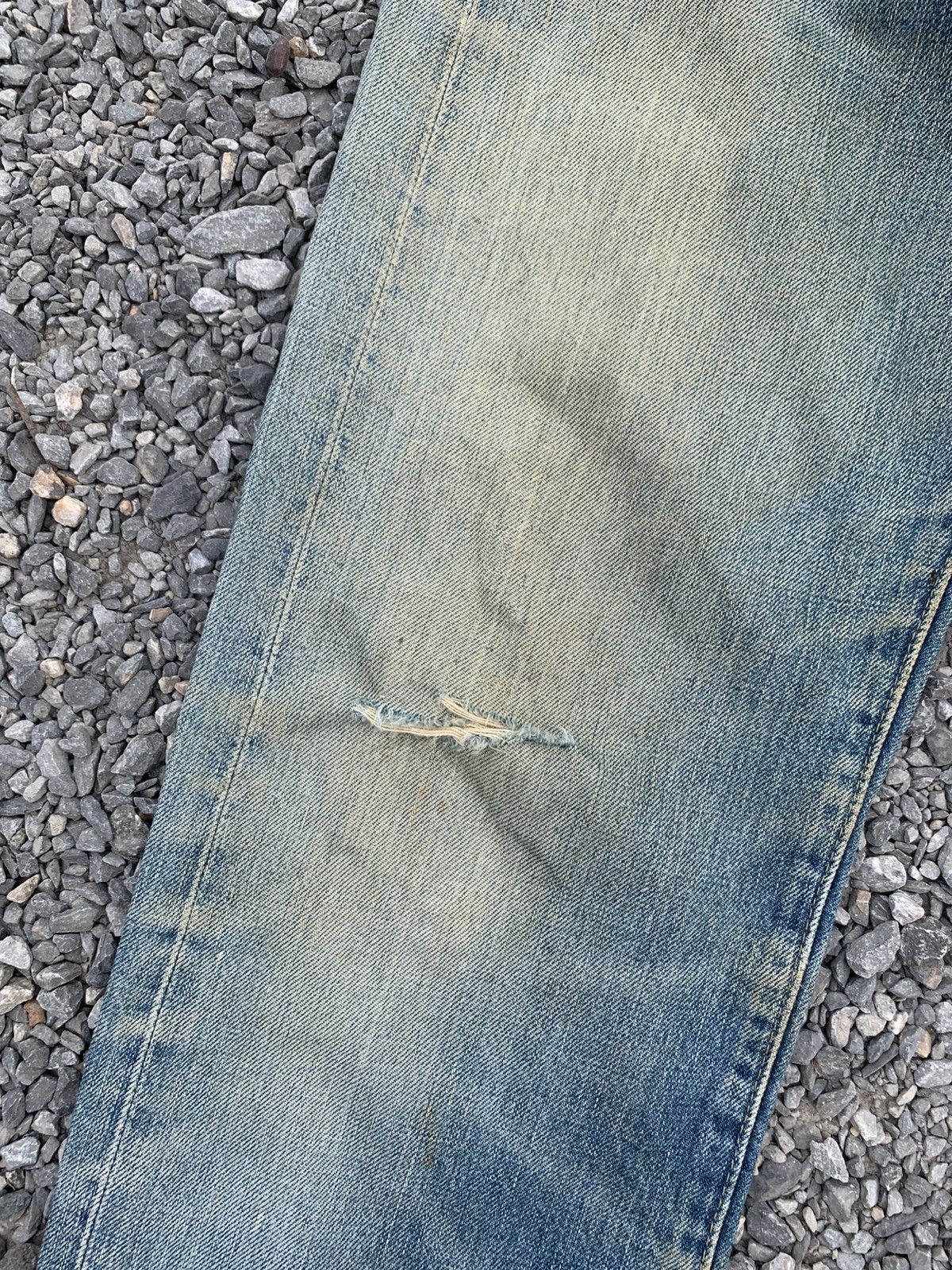 Levi's VINTAGE LEVIS 503BXX SELVEDGE BUTTON FLY DISTRESSED DENIM Size US 28 / EU 44 - 20 Thumbnail