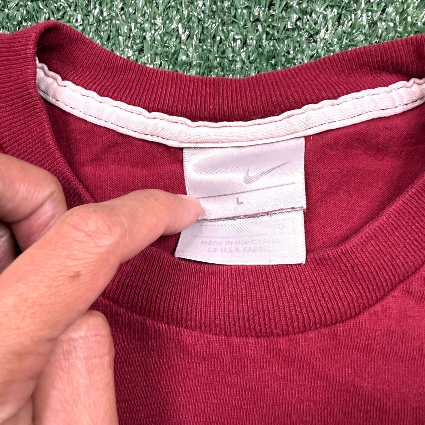 Nike VINTAGE Nike Shirt Men XL Red Burgundy Short Sleeve Big Swoosh Logo Size US XL / EU 56 / 4 - 4 Thumbnail