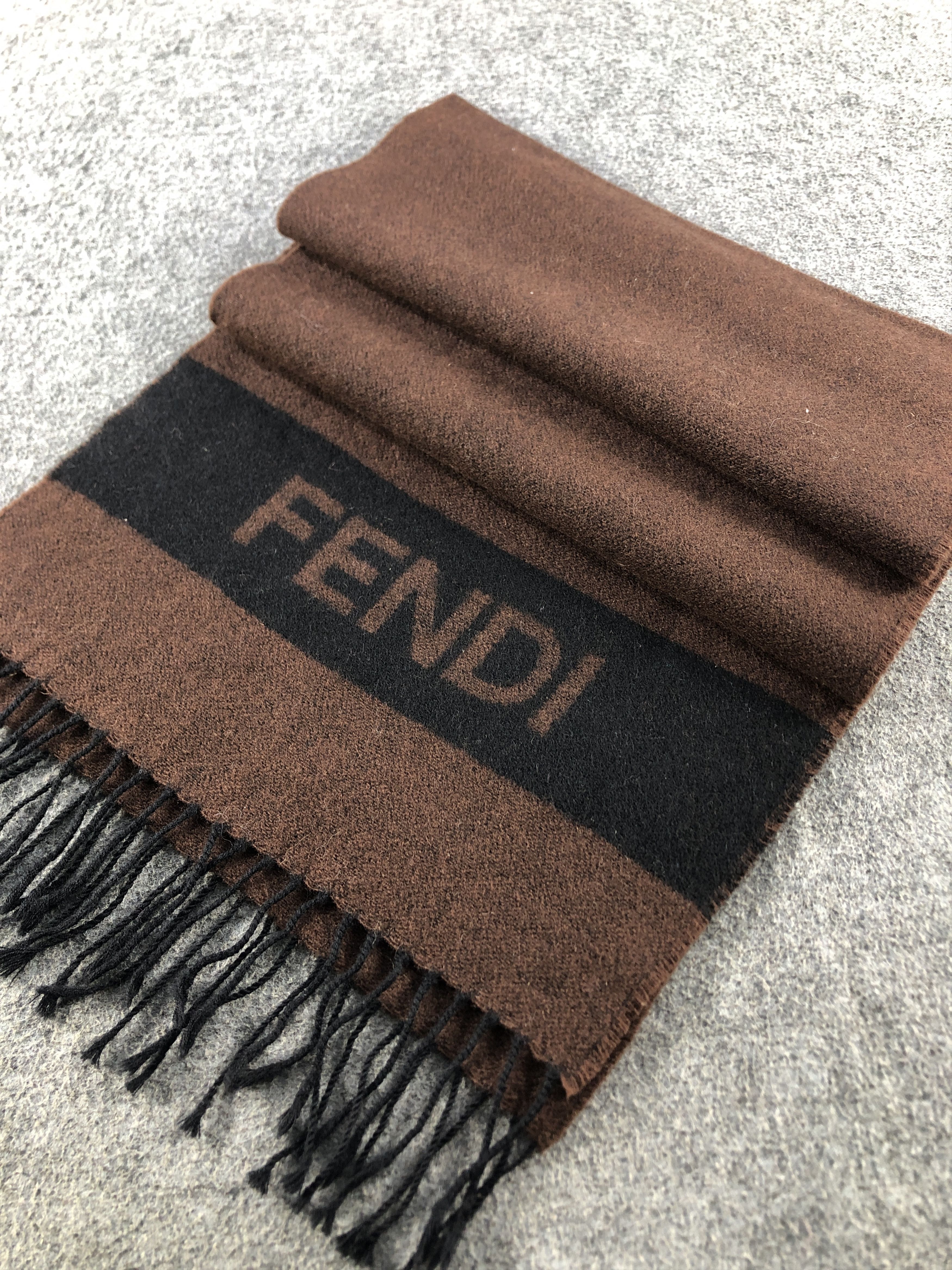 Fendi Fendi Scarf / Muffler / Neckwear P920 Size ONE SIZE - 3 Thumbnail