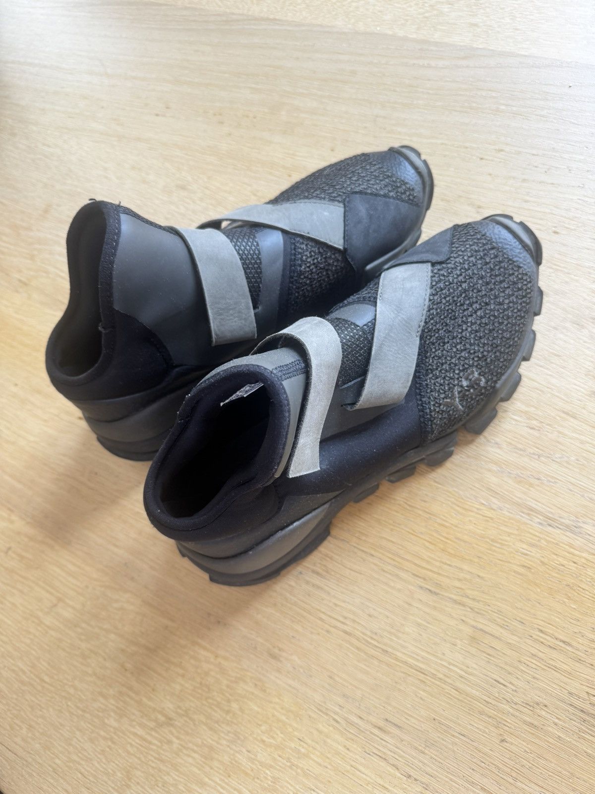 Y-3 Y-3 high top sneaker with velcro strap - US 7,5 Size US 7.5 / EU 40-41 - 1 Thumbnail