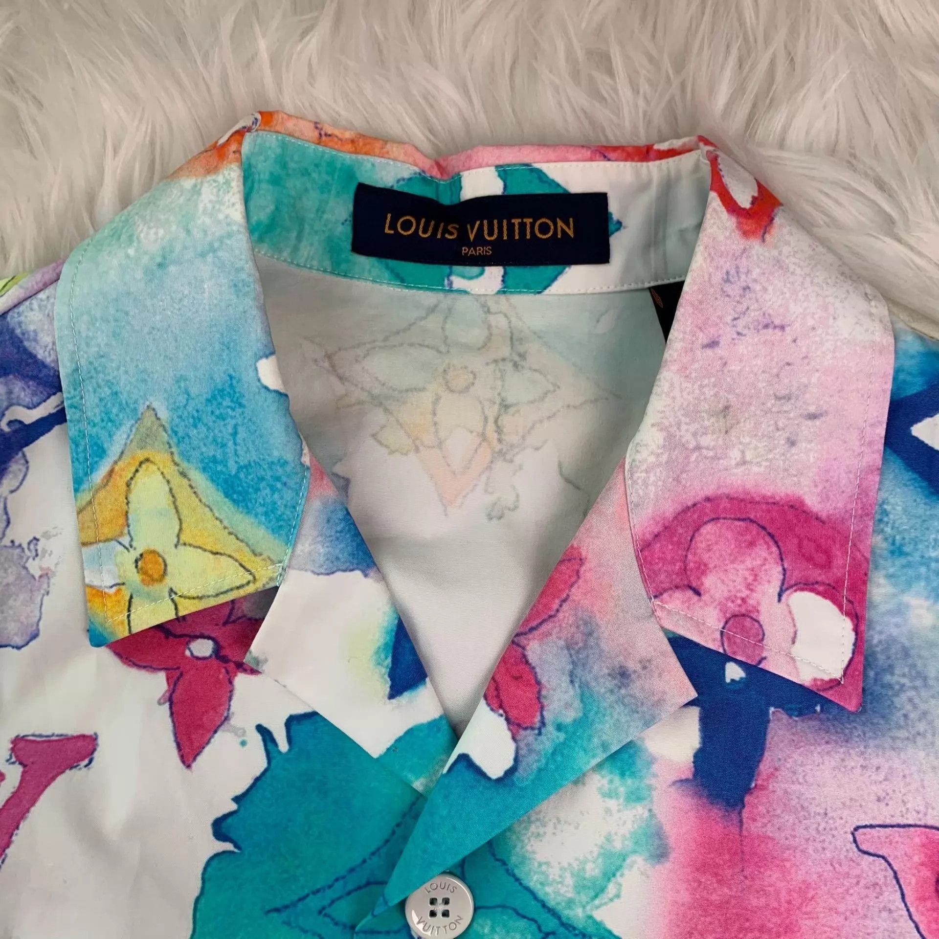 Louis Vuitton LV multicolor printed T-shirt Size US M / EU 48-50 / 2 - 3 Thumbnail