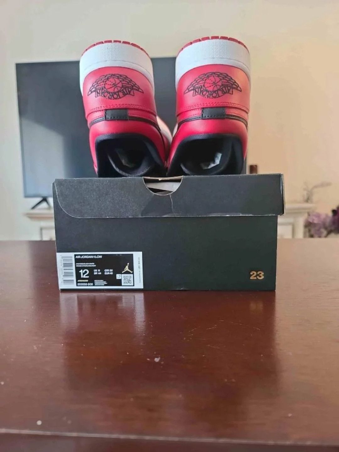 Nike Air Jordan 1 Low Reverse Bred Size US 12 / EU 45 - 4 Thumbnail