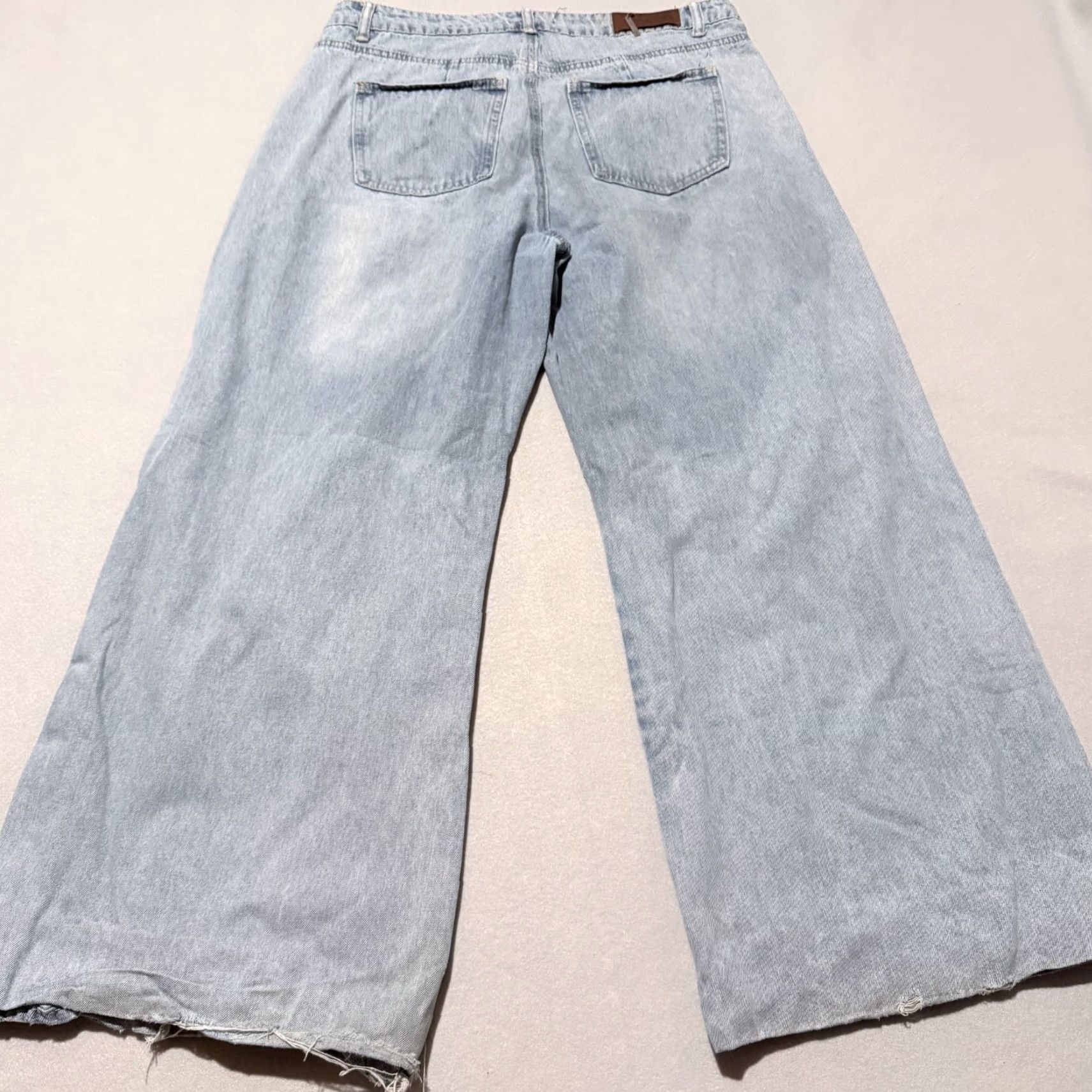 Mossimo Mossimo Jeans Women's Light Blue Snap Buttons Frayed Distressed Wide-Leg - 14 Size 36" / US 14 / IT 50 - 6 Thumbnail