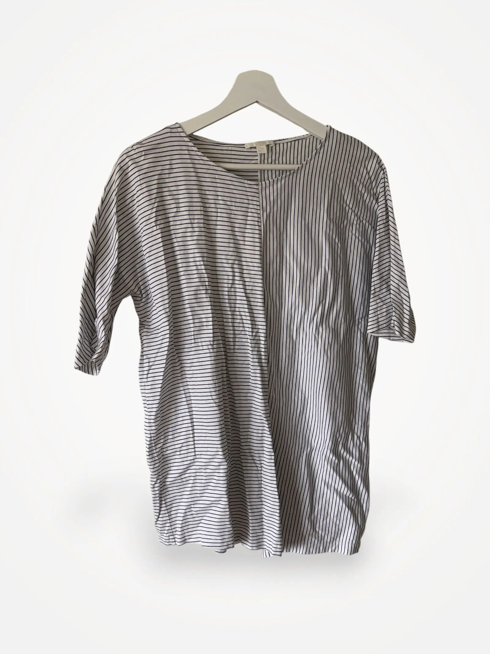 Cos Cos Short Sleeve T-shirt Size M / US 6-8 / IT 42-44 - 1 Thumbnail