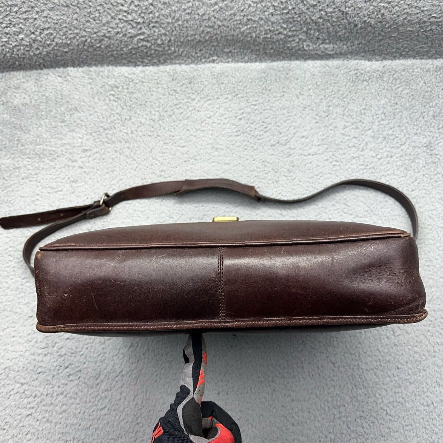 Eddie Bauer Eddie Bauer Genuine Leather Shell Mahogany Briefcase Bag 023-3299 Messenger Bag Mens Briefcase Leather Bag Size ONE SIZE - 7 Thumbnail