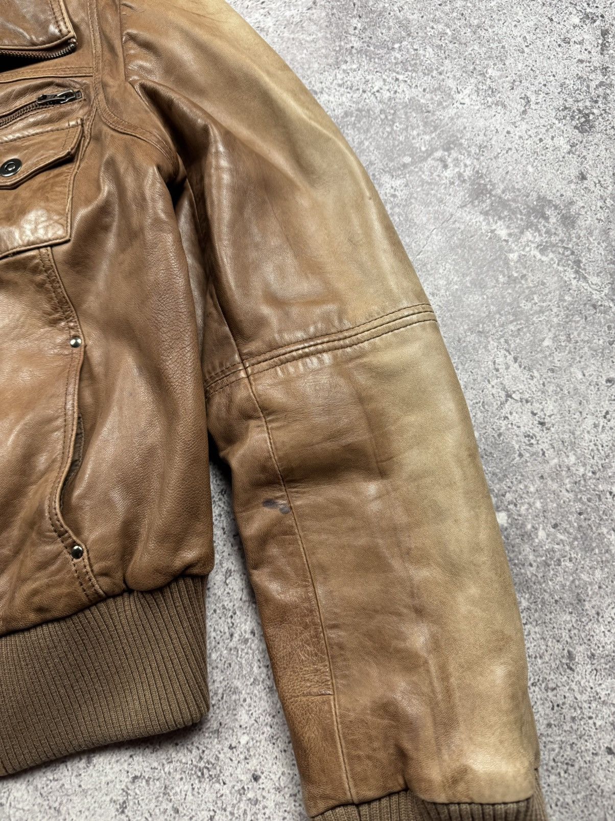 Genuine Leather Vintage 90s Faded Distressed Brown Leather Bomber Jacket Size US S / EU 44-46 / 1 - 7 Thumbnail