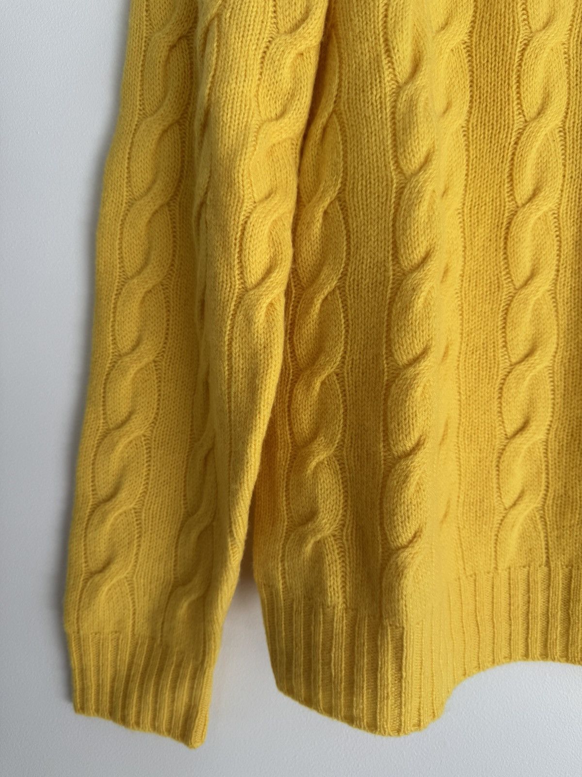 Ralph Lauren Purple Label Ralph lauren purple label 100% cashmere cable knit sweater Size US M / EU 48-50 / 2 - 4 Thumbnail