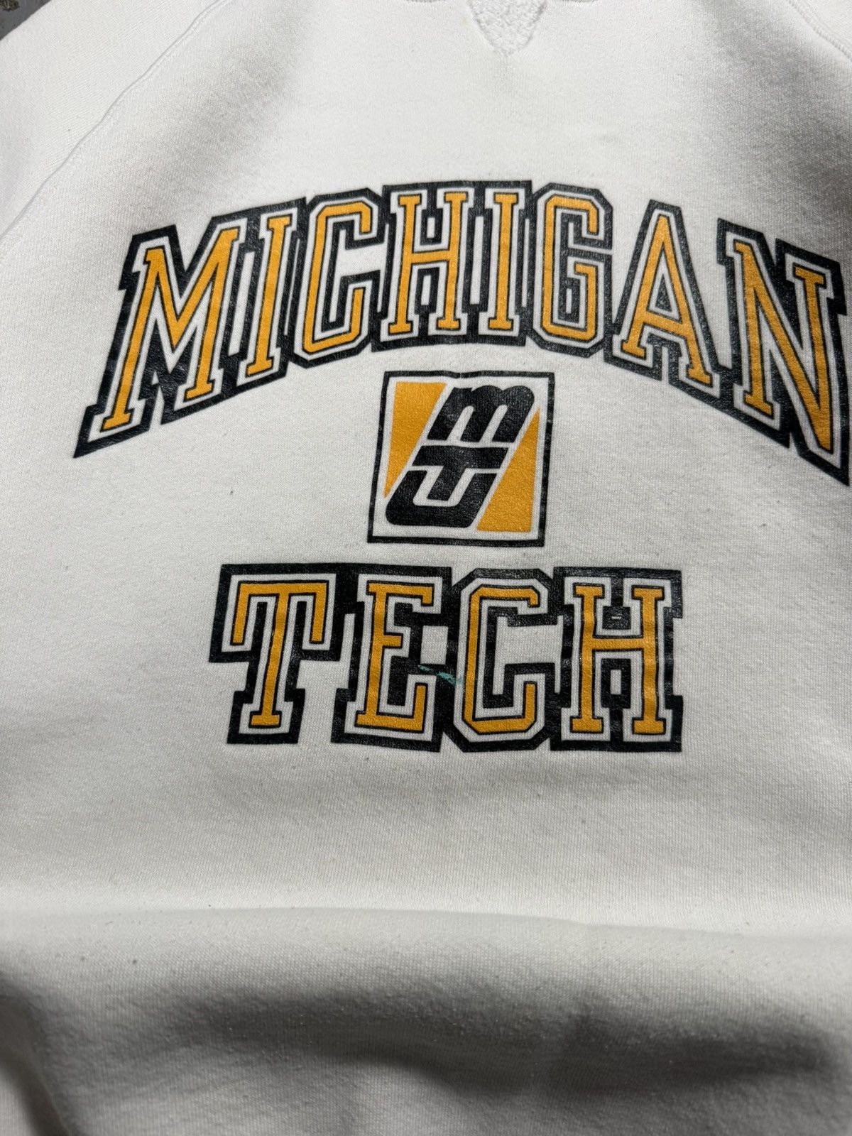 Other Vintage Michigan Tech Distressed Crewneck Sweater Size US M / EU 48-50 / 2 - 3 Thumbnail