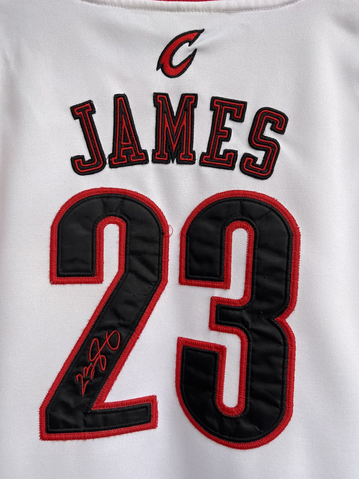 NBA LeBron James 23 Cleveland Cavaliers Hardwood Classics Jersey Size US XL / EU 56 / 4 - 8 Thumbnail