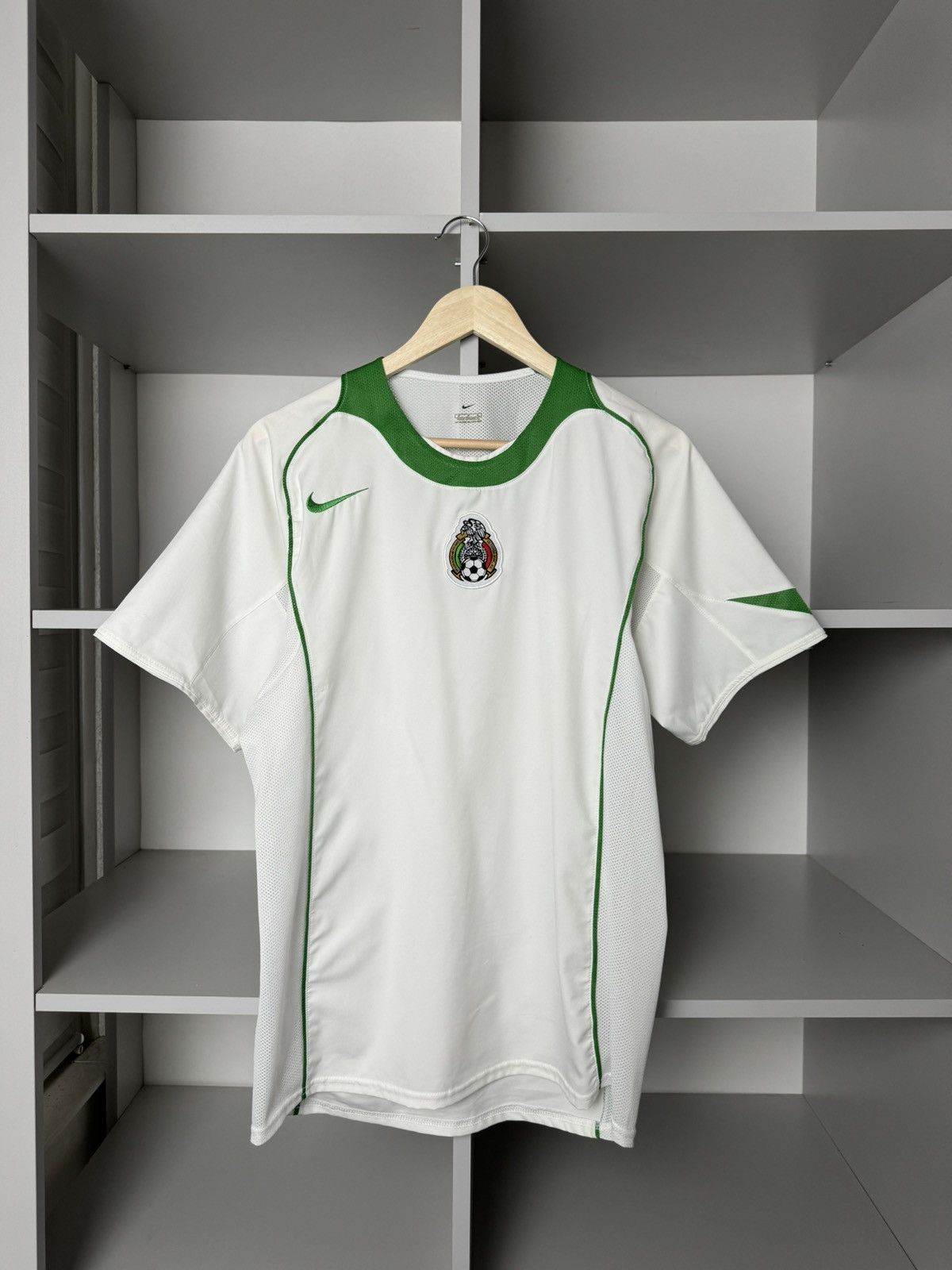 Nike Mexico Vintage 2004-2005 Football Away Jersey