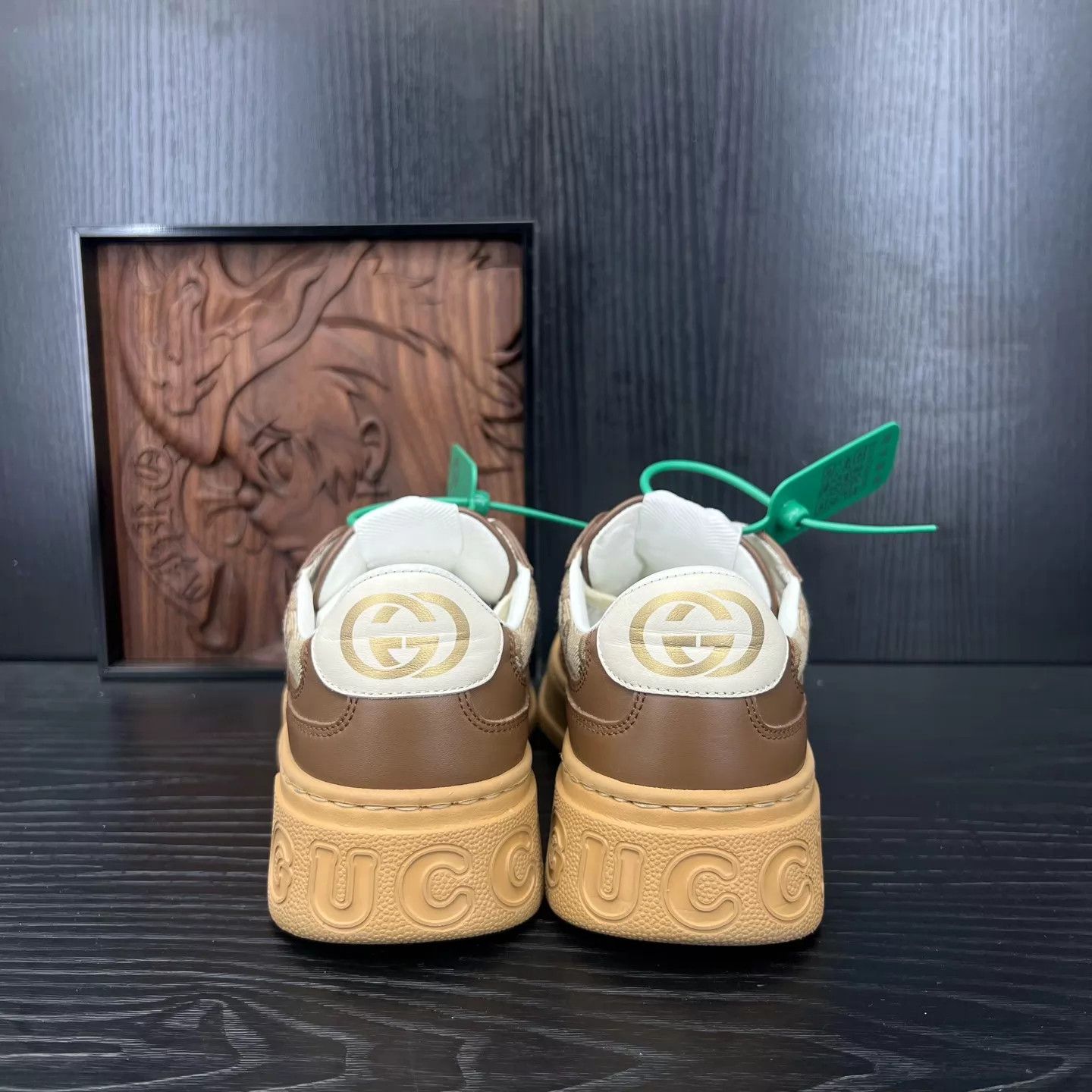 Gucci Gucci Brown Biscuit Sneaker EU 35.5 Size US 5 / IT 35 - 4 Thumbnail