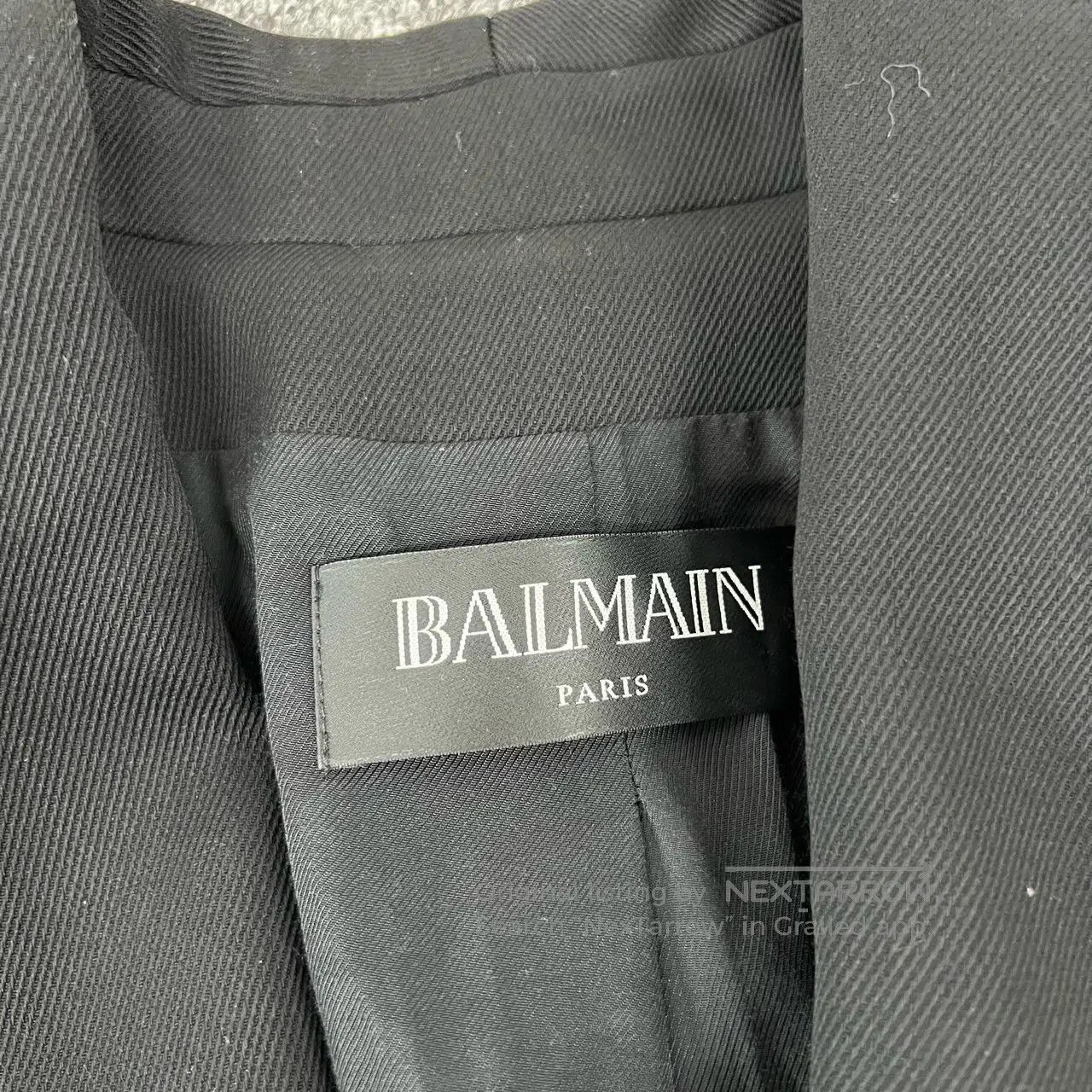 Balmain BALMAIN Classic style: Gold buttoned suit jacket| Size 40R - 5 Thumbnail