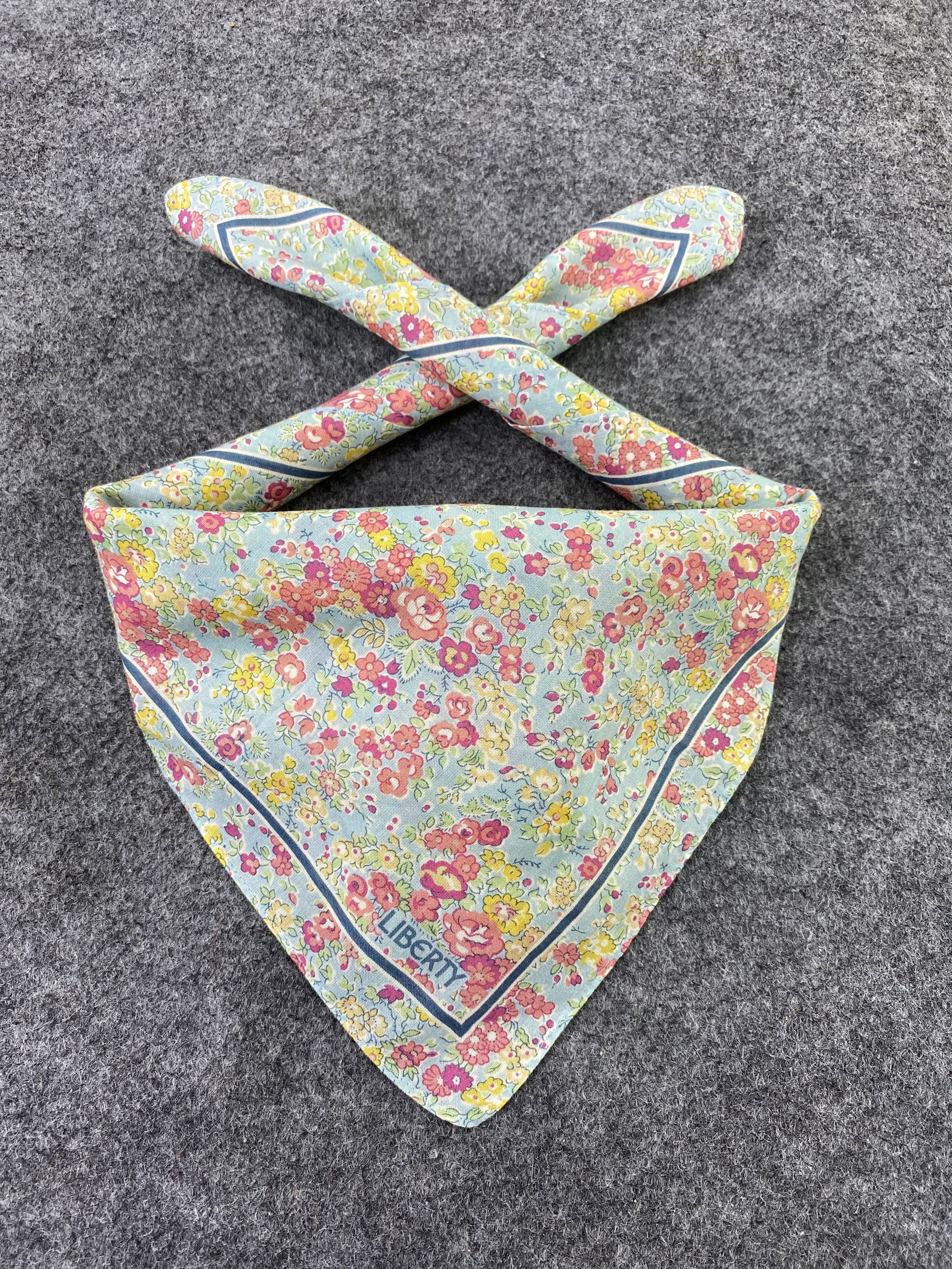 Liberty × Vintage Liberty Floral Handkerchief / Bandana / Neckerchief-B164 Size ONE SIZE - 1 Thumbnail