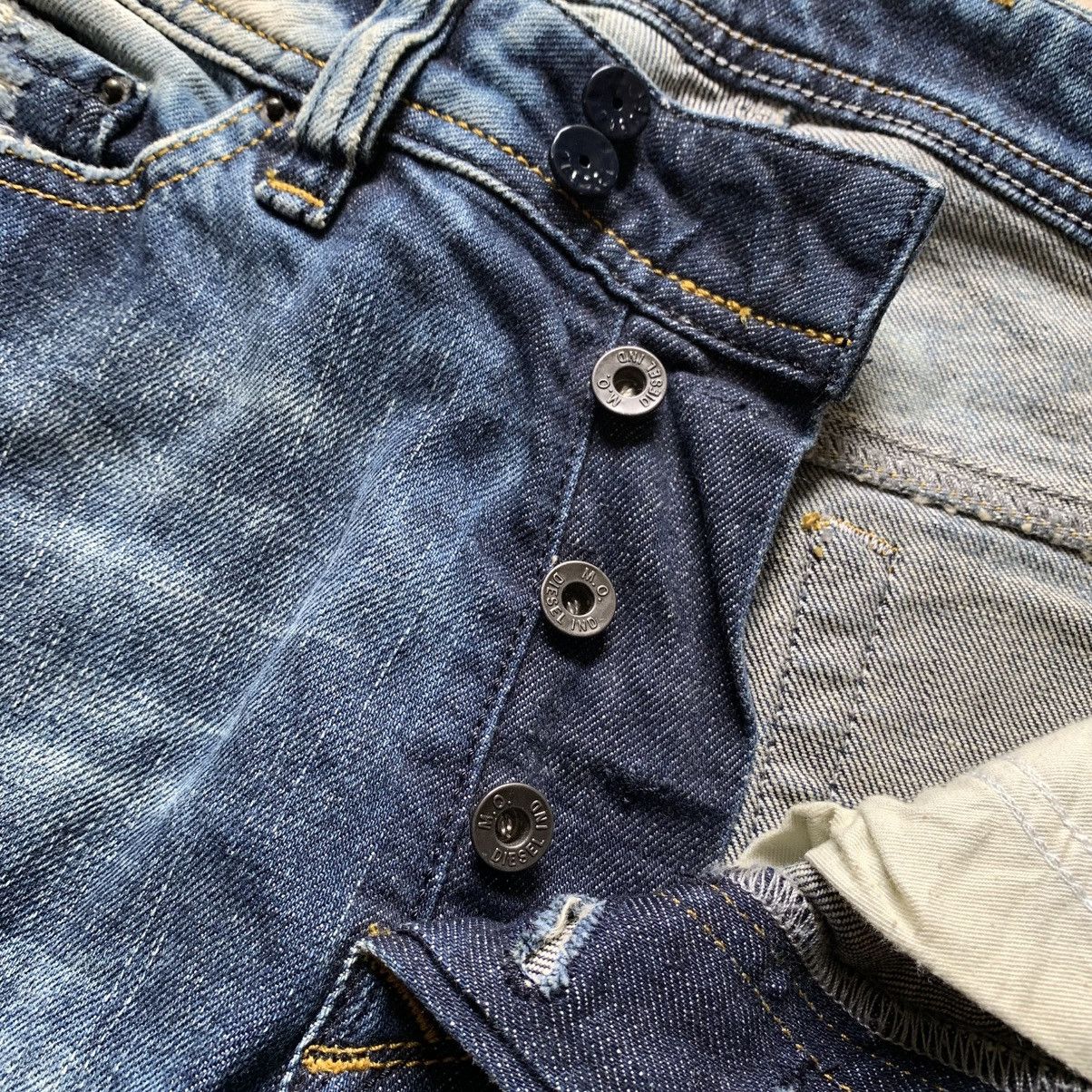 Diesel Diesel Viker R-Box Distressed Jeans Faded Ifsix Lgb Style Size US 32 / EU 48 - 11 Thumbnail