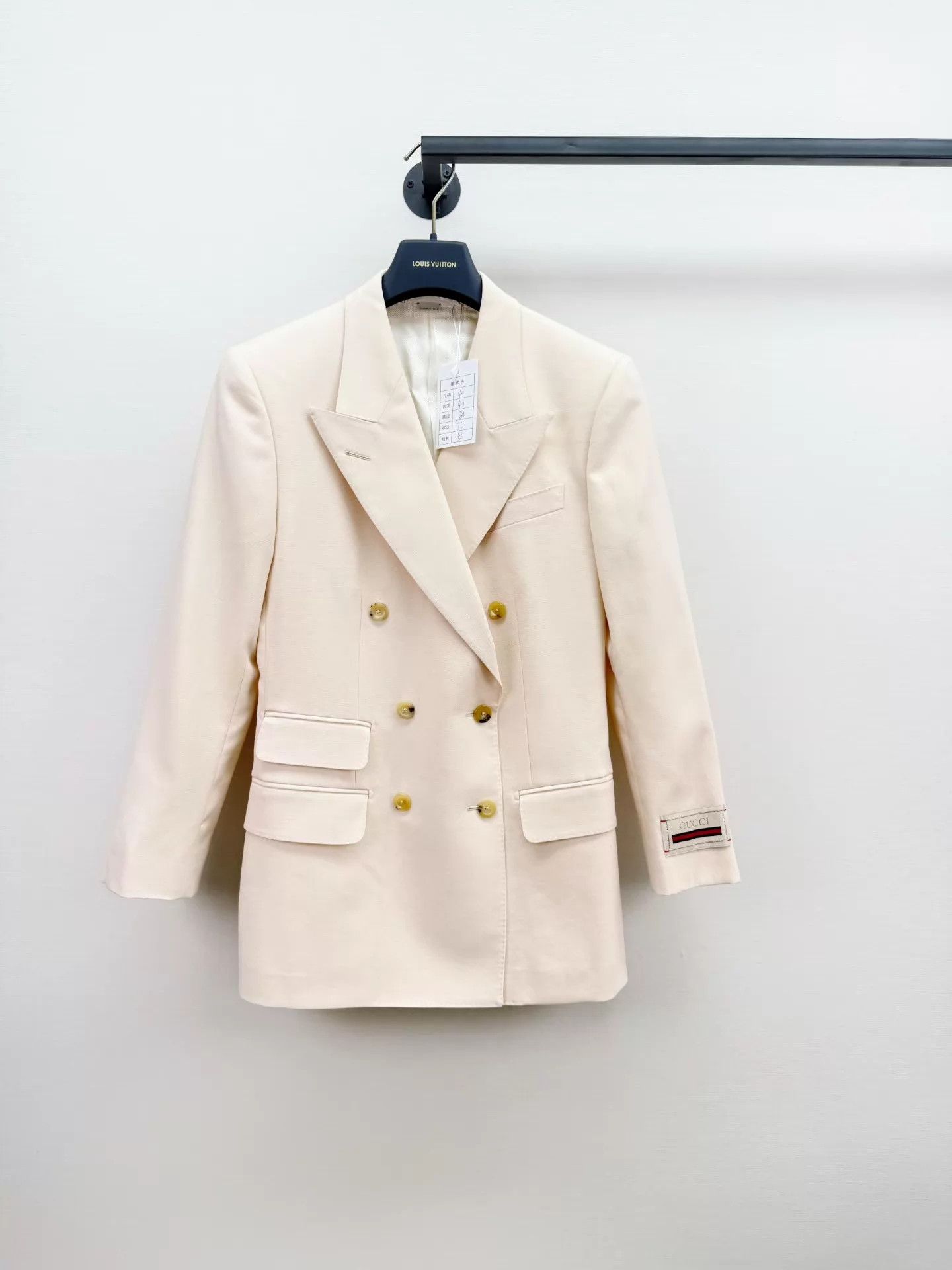 Gucci Women's Gucci Wool Suit Jacket Black 40 like new Size S / US 4 / IT 40 - 1 Thumbnail