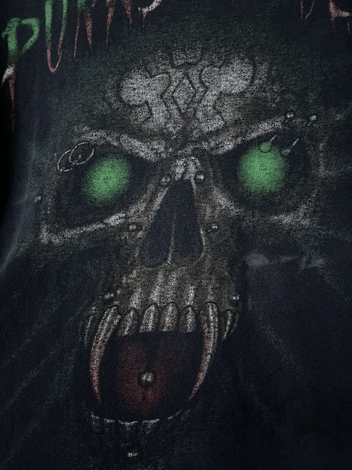 Japanese Brand Japan Cross Keys Punks Not Dead Mirror Punk Skull Tshirt Size US L / EU 52-54 / 3 - 3 Thumbnail