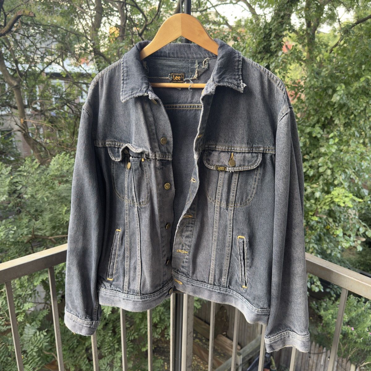 Vintage Thrashed Faded Distressed Black Lee Denim Jacket ERD Grunge Size US L / EU 52-54 / 3 - 1 Thumbnail