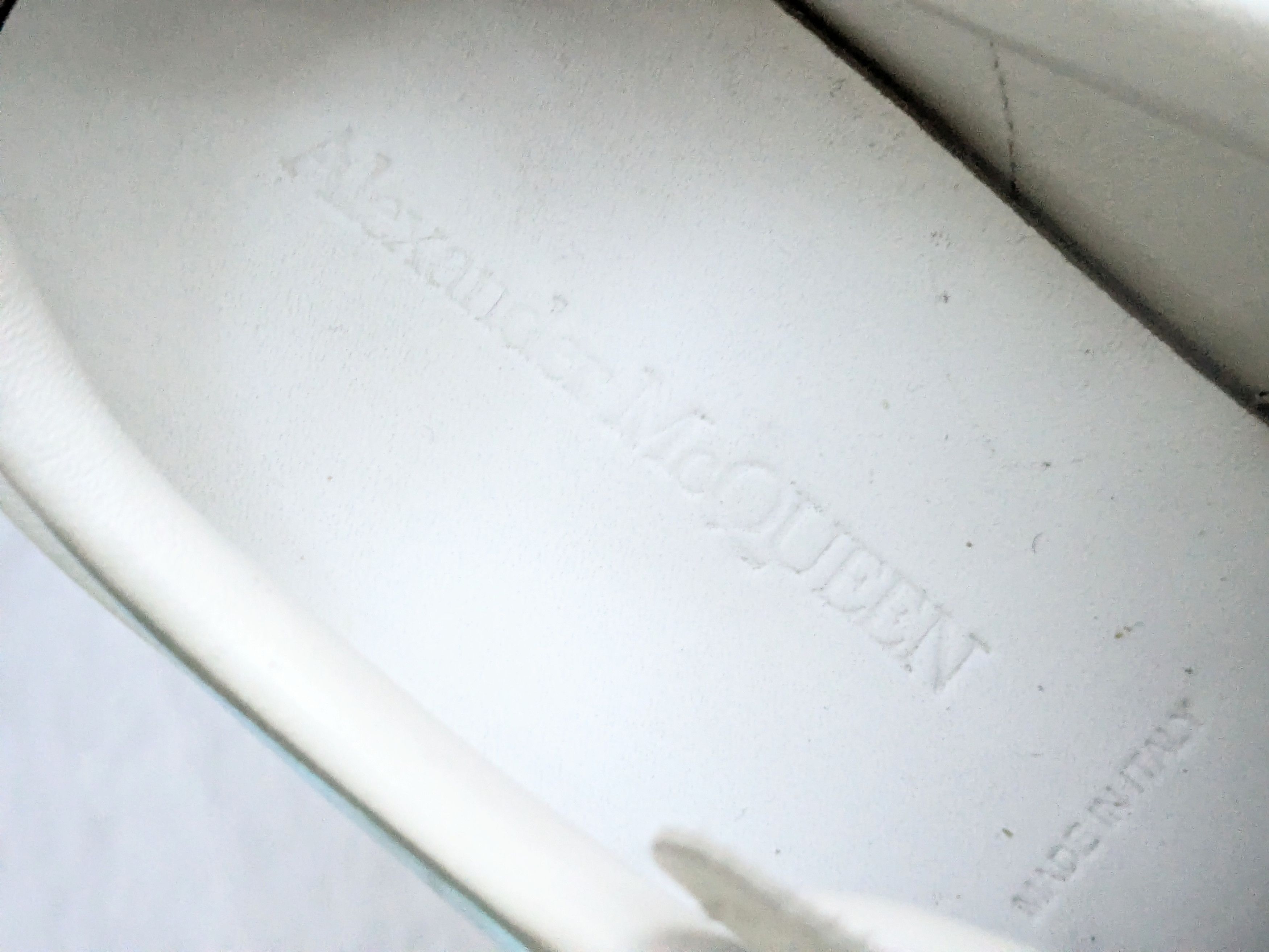 Alexander McQueen Alexander Mcqueen Oversized Larry Sneakers 10 43 White Size US 10 / EU 43 - 6 Thumbnail