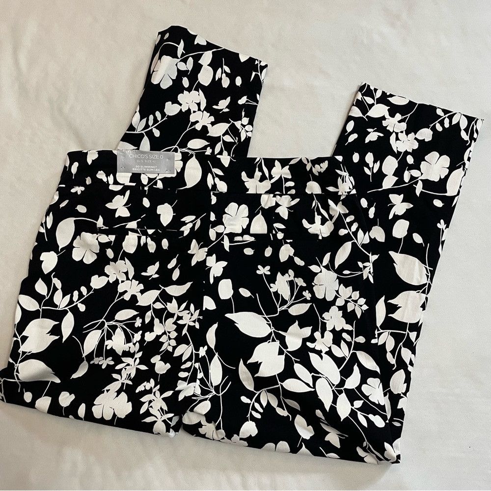 Chicos NWT New Chico's Brigitte Floral Slim Ankle Pants Size 0 US Size 27" / US 4 / IT 40 - 5 Thumbnail
