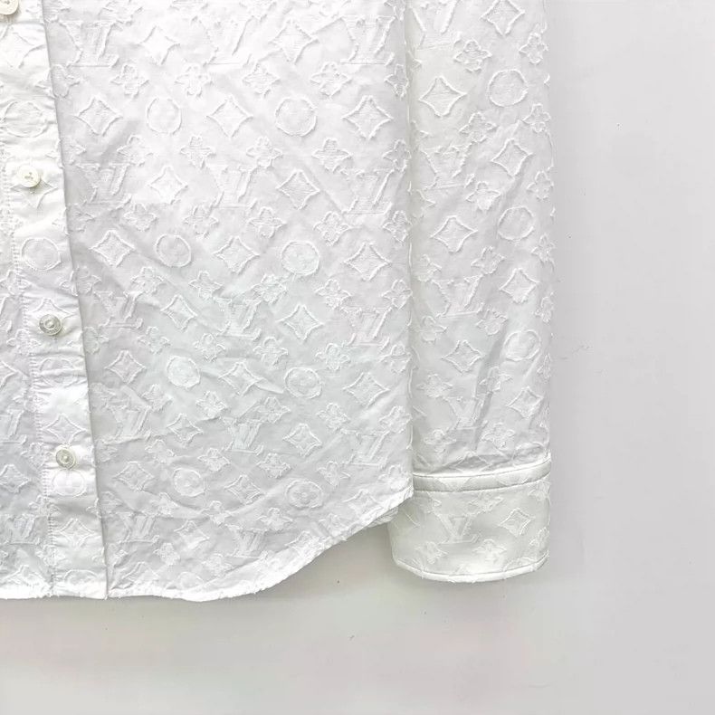 Louis Vuitton Louis Vuitton 22 white logo embossed full-print cotton lap Size M / US 6-8 / IT 42-44 - 4 Thumbnail