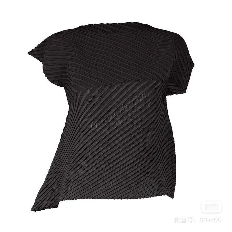 Issey Miyake Issey Miyake size:2 Black pleated short-sleeved shirt Size S / US 4 / IT 40 - 1 Thumbnail