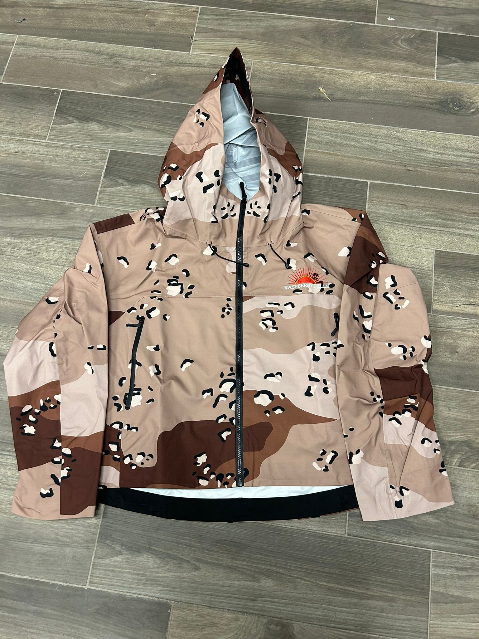 image of Gv Gallery X Raspberry Hills Beige Camo Jacket Size S, Men's