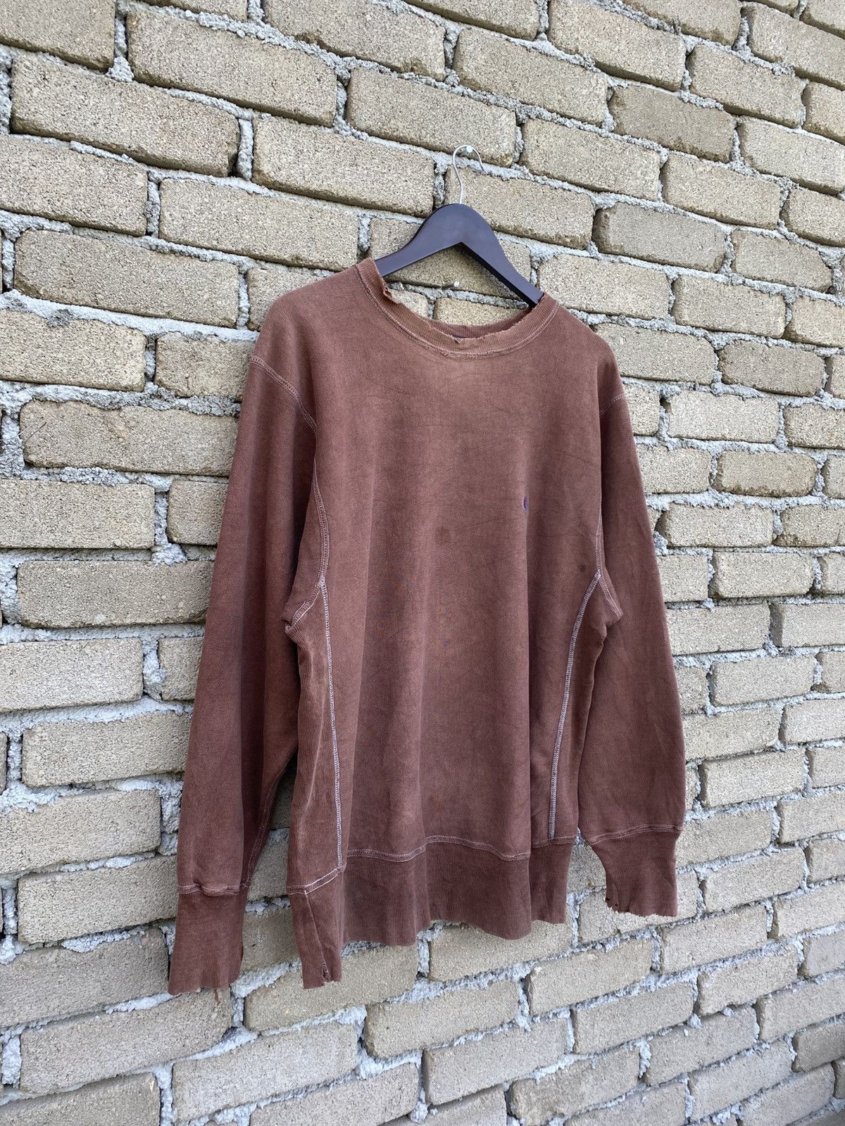 Champion Vintage Distress Champion Reverse Weave Sweatshirt Size US L / EU 52-54 / 3 - 3 Thumbnail