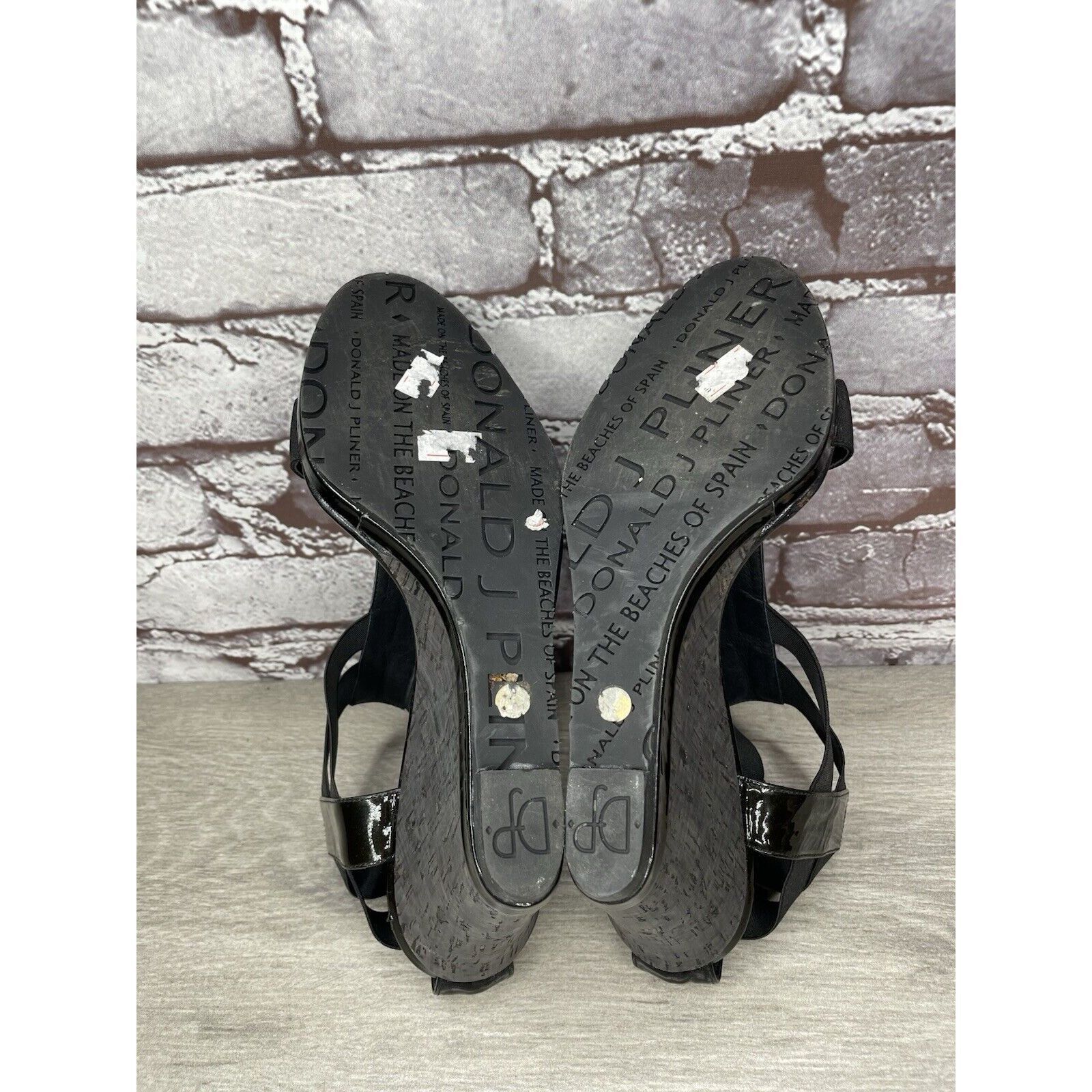 Donald Pliner Donald Pliner Black Patent Leather Back Zip Wedge Sandals Wo Size US 8.5 / IT 38.5 - 21 Thumbnail