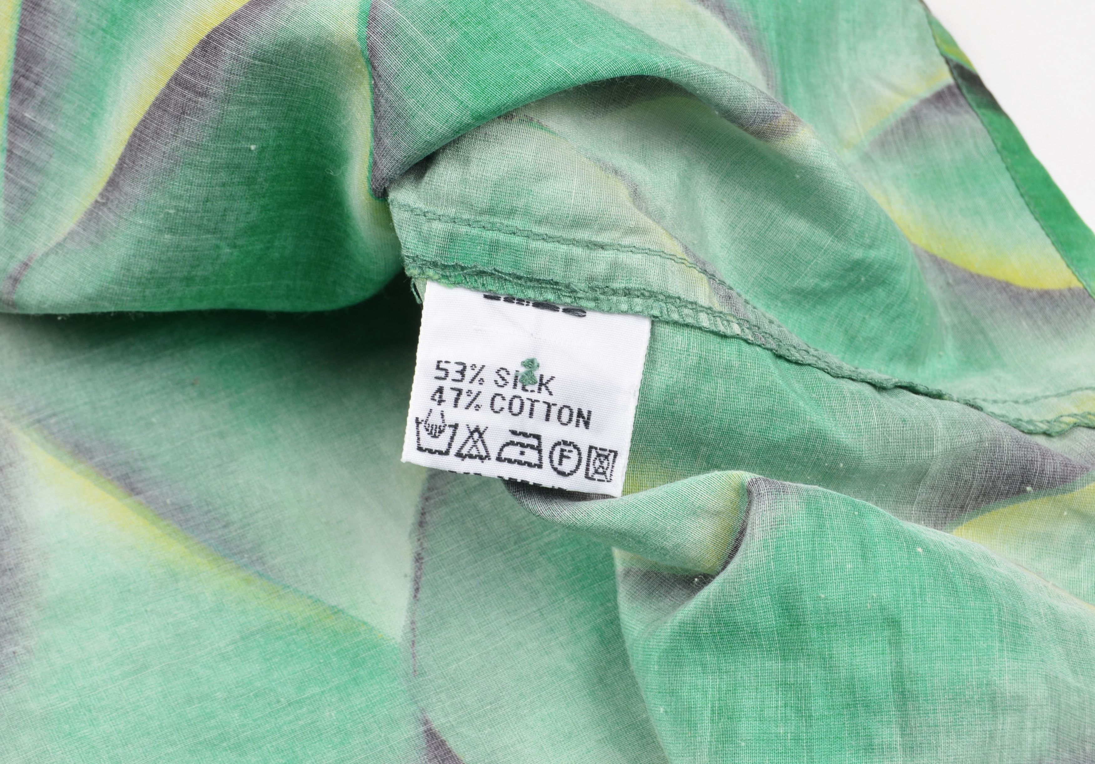 Vintage Vintage Manhattan Short Sleeve Button-Up Shirt Leaf Pattern Size US M / EU 48-50 / 2 - 5 Thumbnail