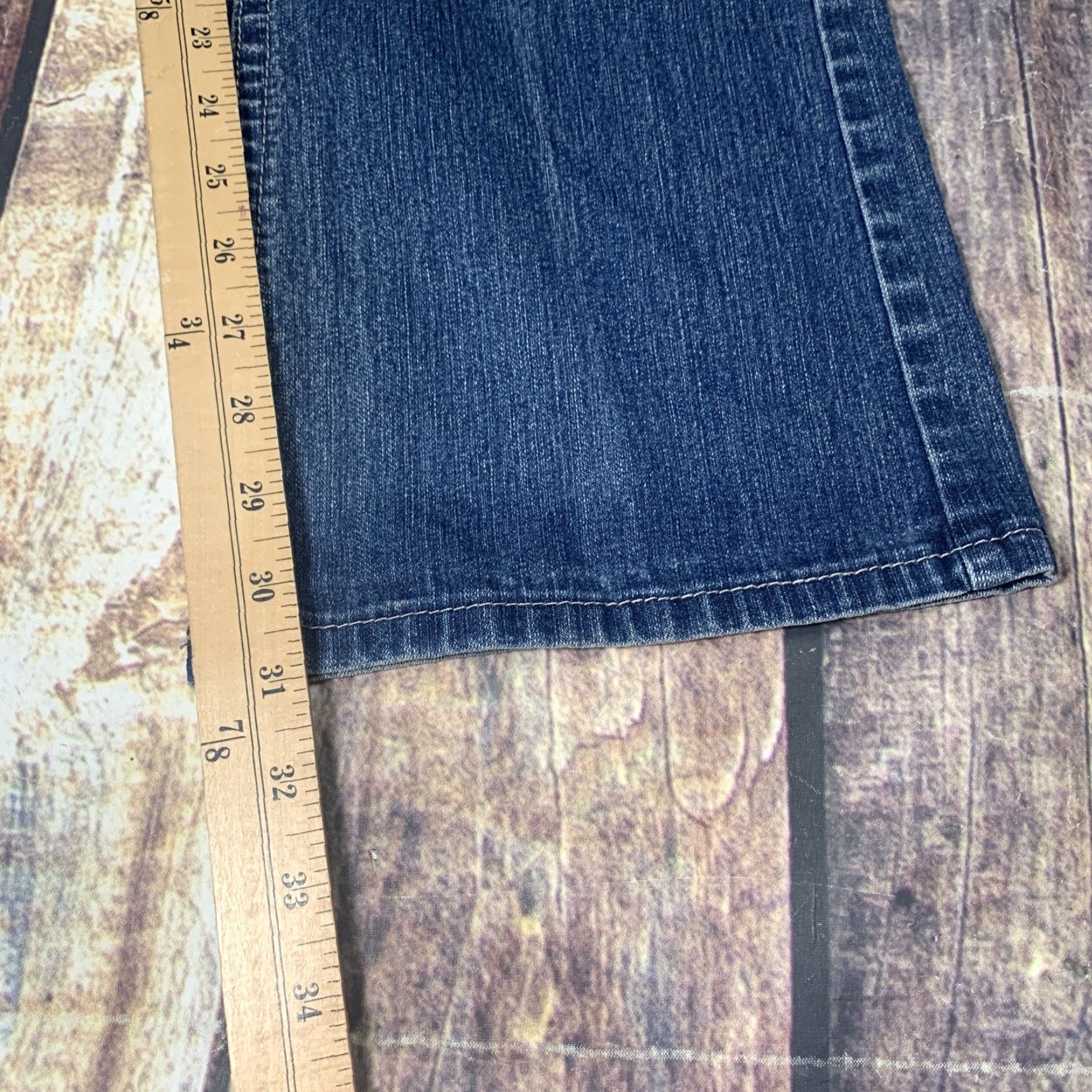 Denime Hybrid & Company Jeans Denim Low Rise Bootcut 32 x 30 1/2 Blue Size 9 Womens Size 30" / US 8 / IT 44 - 3 Thumbnail