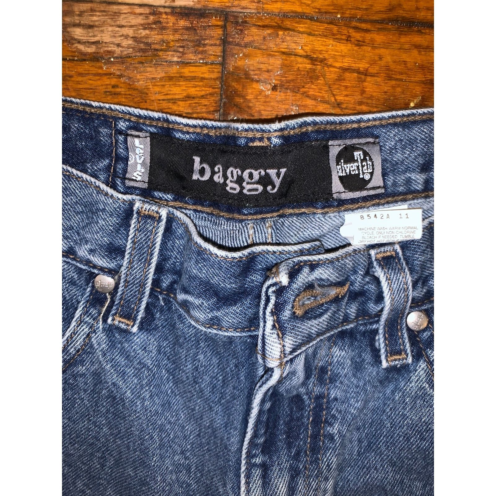Levi's × Vintage 1999 Levi’s SilverTab Baggy Denim Shorts USA Size 32 Y2K Size US 32 / EU 48 - 3 Thumbnail