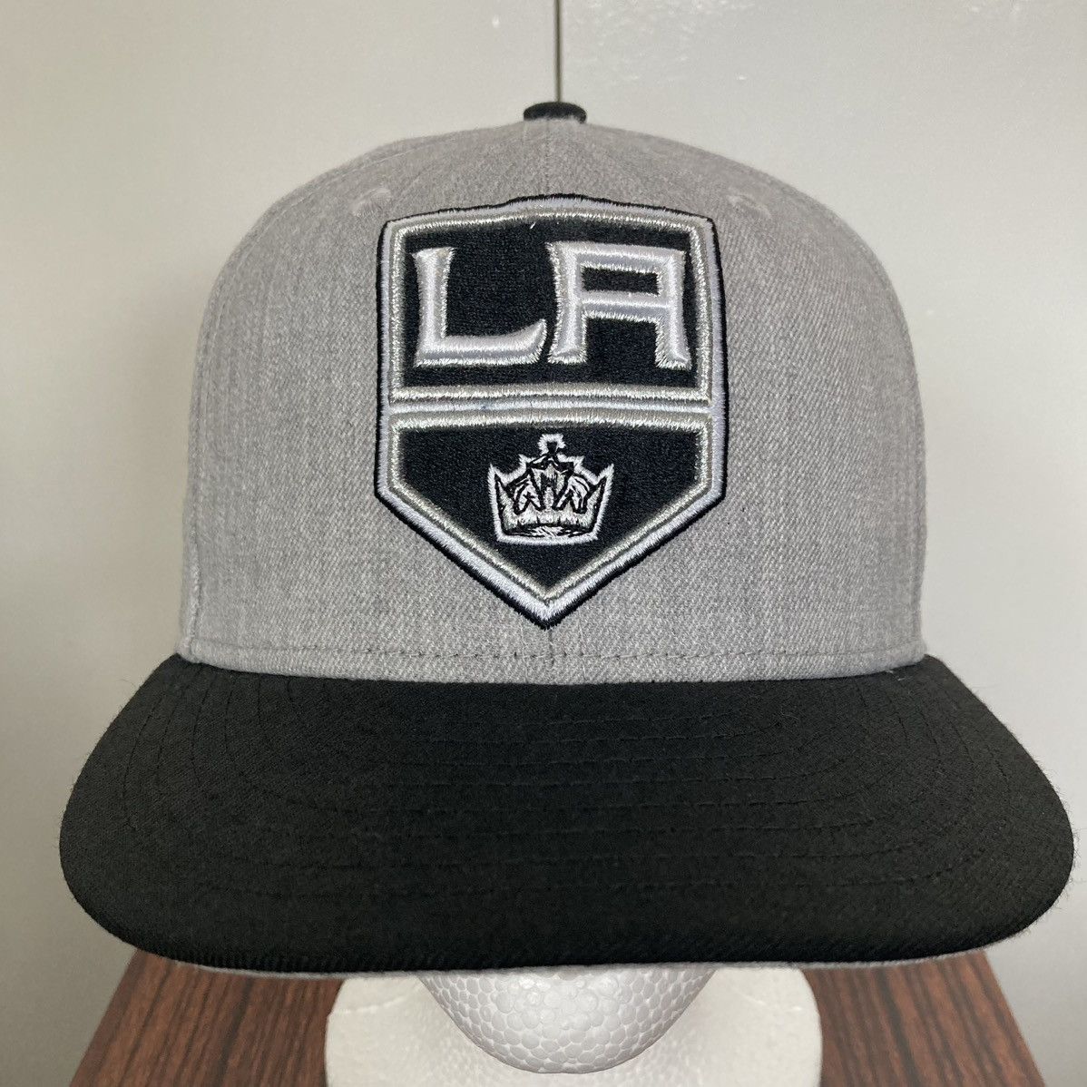 New Era LOS ANGELES KINGS NEW ERA 59FIFTY HAT CAP NHL HOCKEY FITTED Size ONE SIZE - 1 Thumbnail