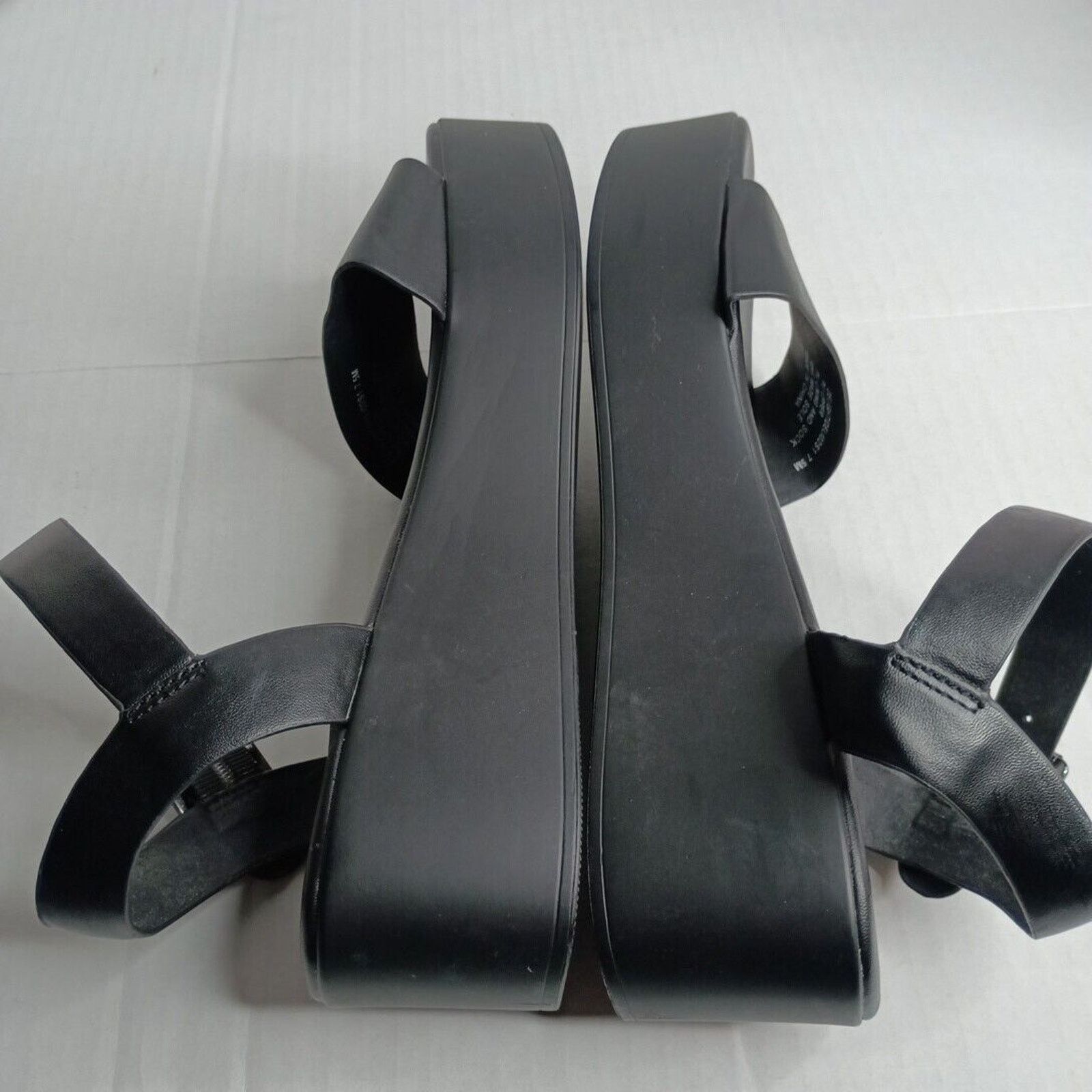 Steve Madden Steve Madden Black Wedge Sandals Women's Size 7.5M Size US 7.5 / IT 37.5 - 6 Thumbnail