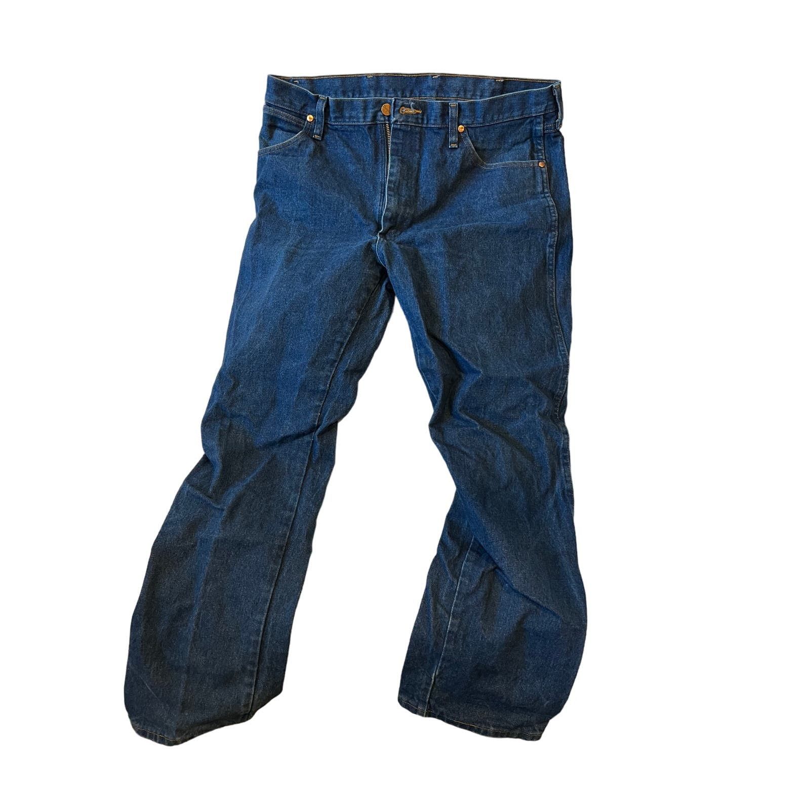 Wrangler Wrangler Straight Fit Jeans 36x31 | Grailed
