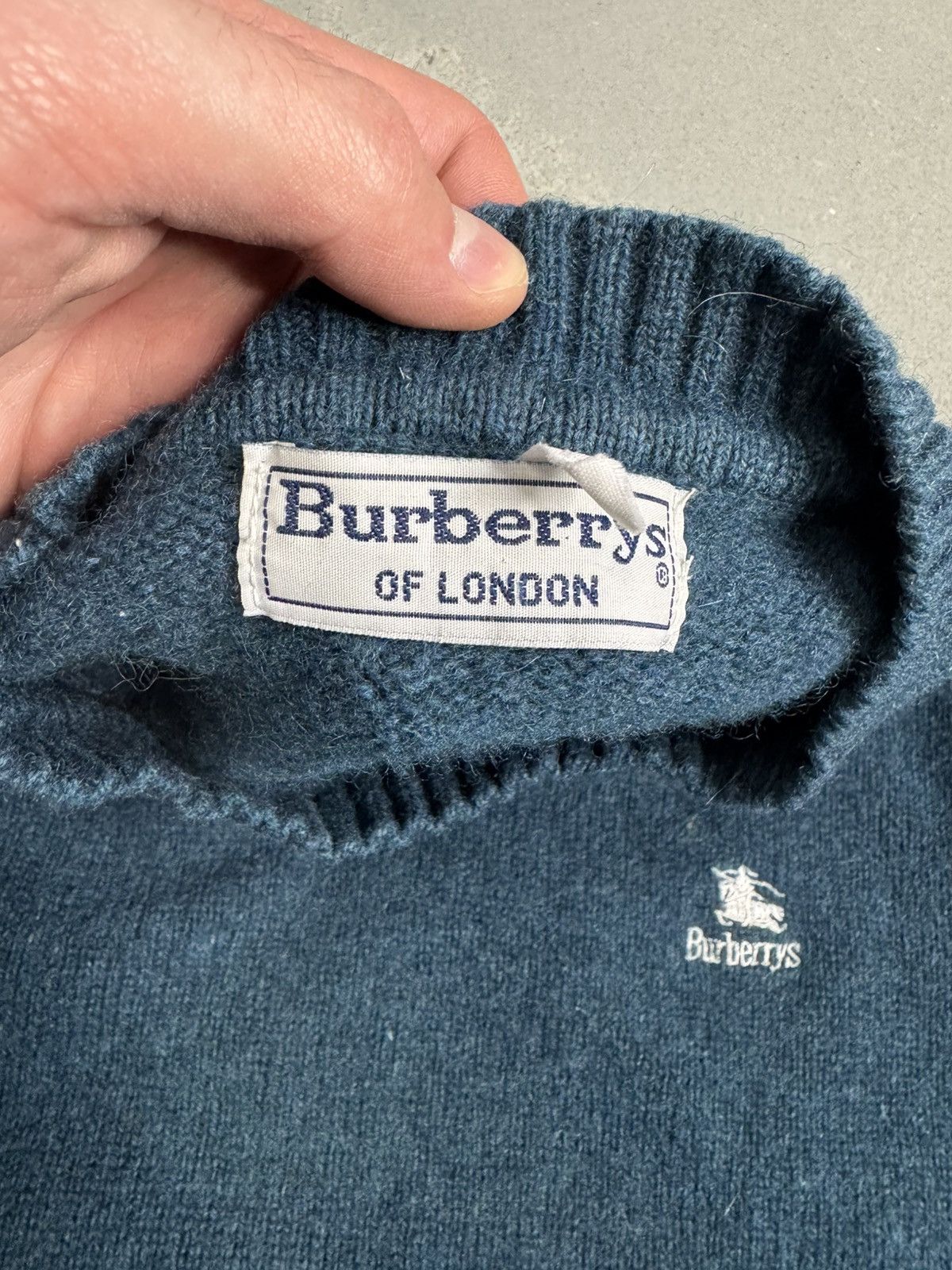 Burberry × Designer × Vintage Vintage Burberrys London Wool Knitted Sweater Navy Size US S / EU 44-46 / 1 - 3 Thumbnail