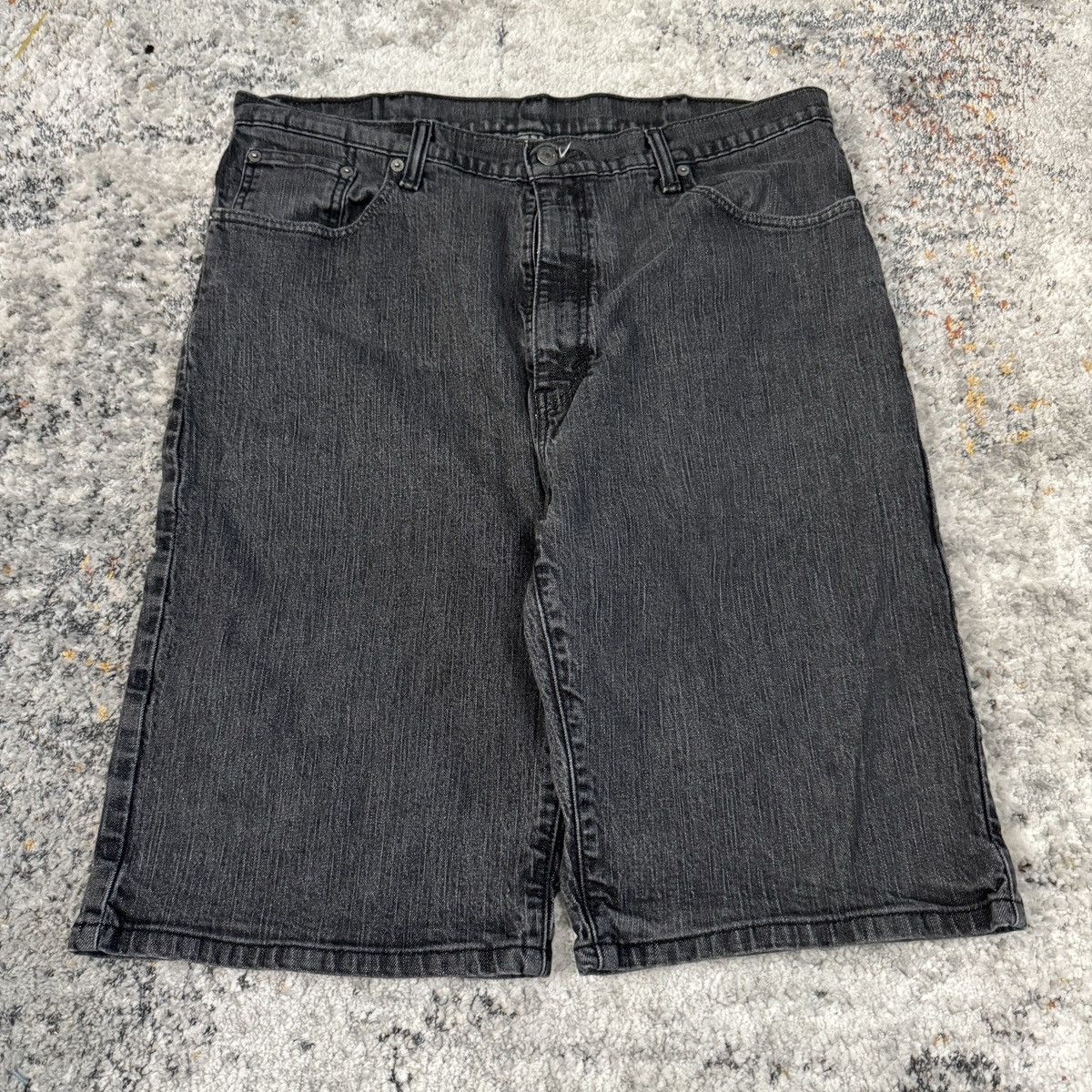 Levi's × StraightFaded × Vintage Vintage Levi’s 569 y2k faded black wide leg shorts Size US 38 / EU 54 - 2 Thumbnail