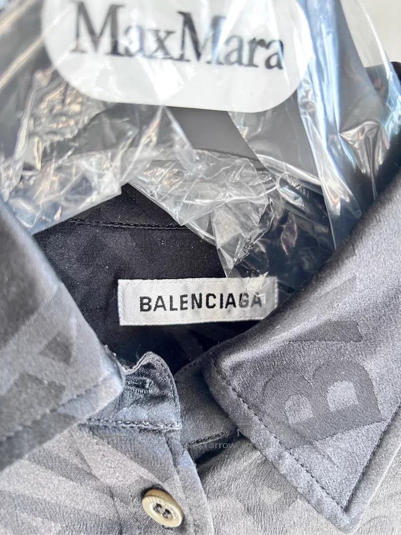 Balenciaga Balenciaga size 36 Extra Large Black Printed Silk Short Sl Size S / US 4 / IT 40 - 2 Thumbnail