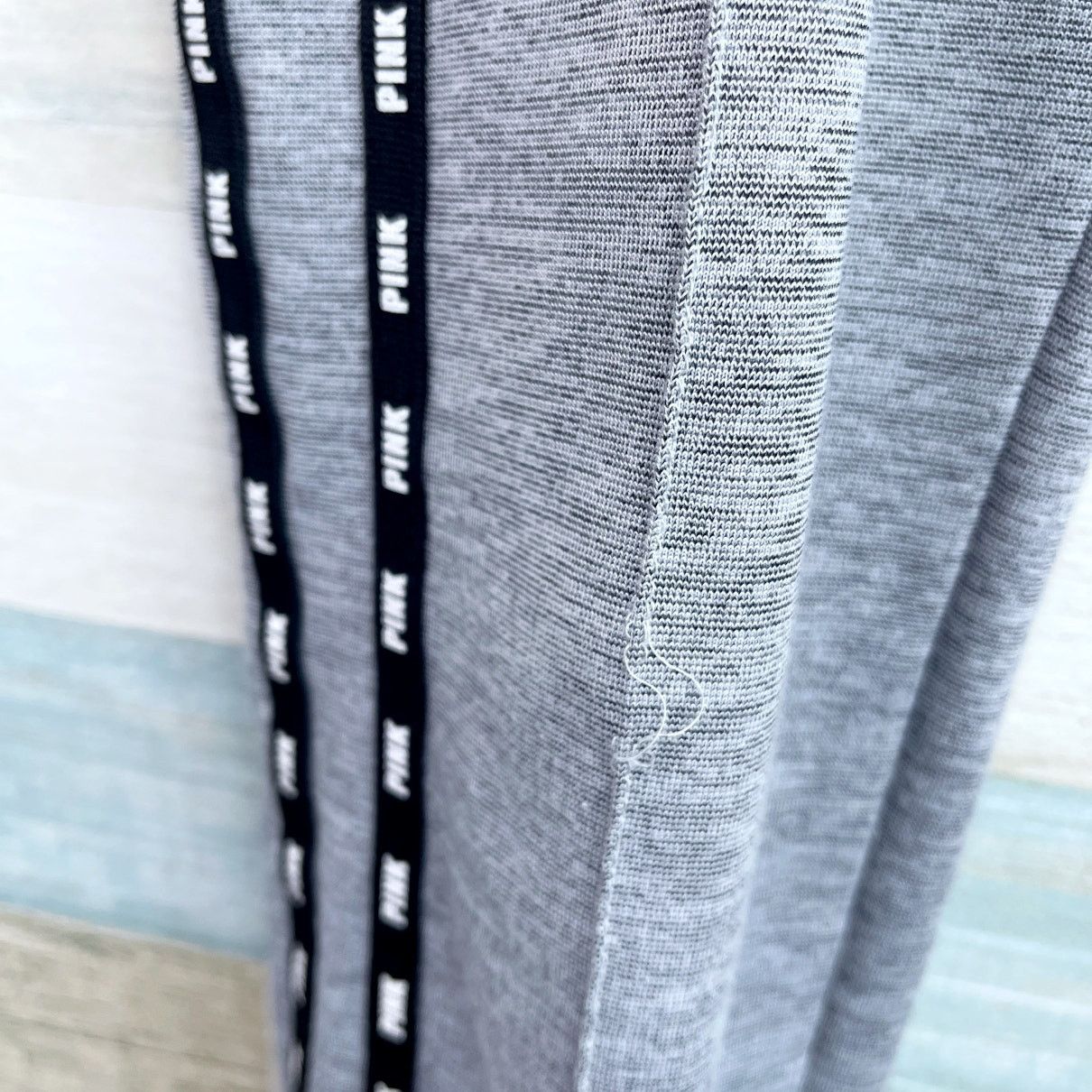 Victoria's Secret PINK Victorias Secret Logo Jogger Sweatpants Gray Athleisure Size 26" / US 2 / IT 38 - 3 Thumbnail