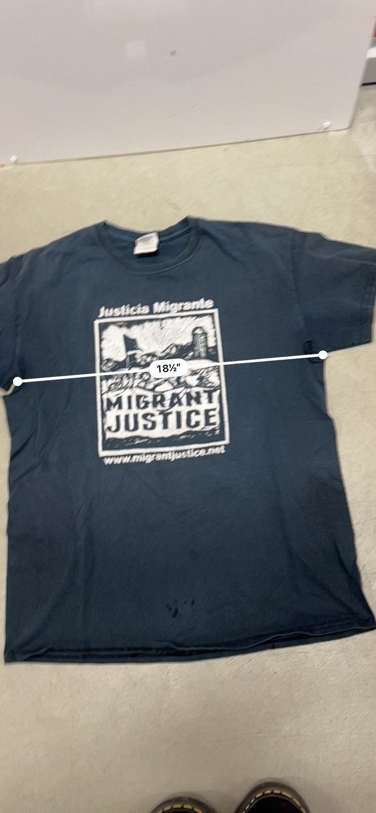 Vintage ERD style thrashed faded “migrant justice” tee Size US M / EU 48-50 / 2 - 7 Thumbnail