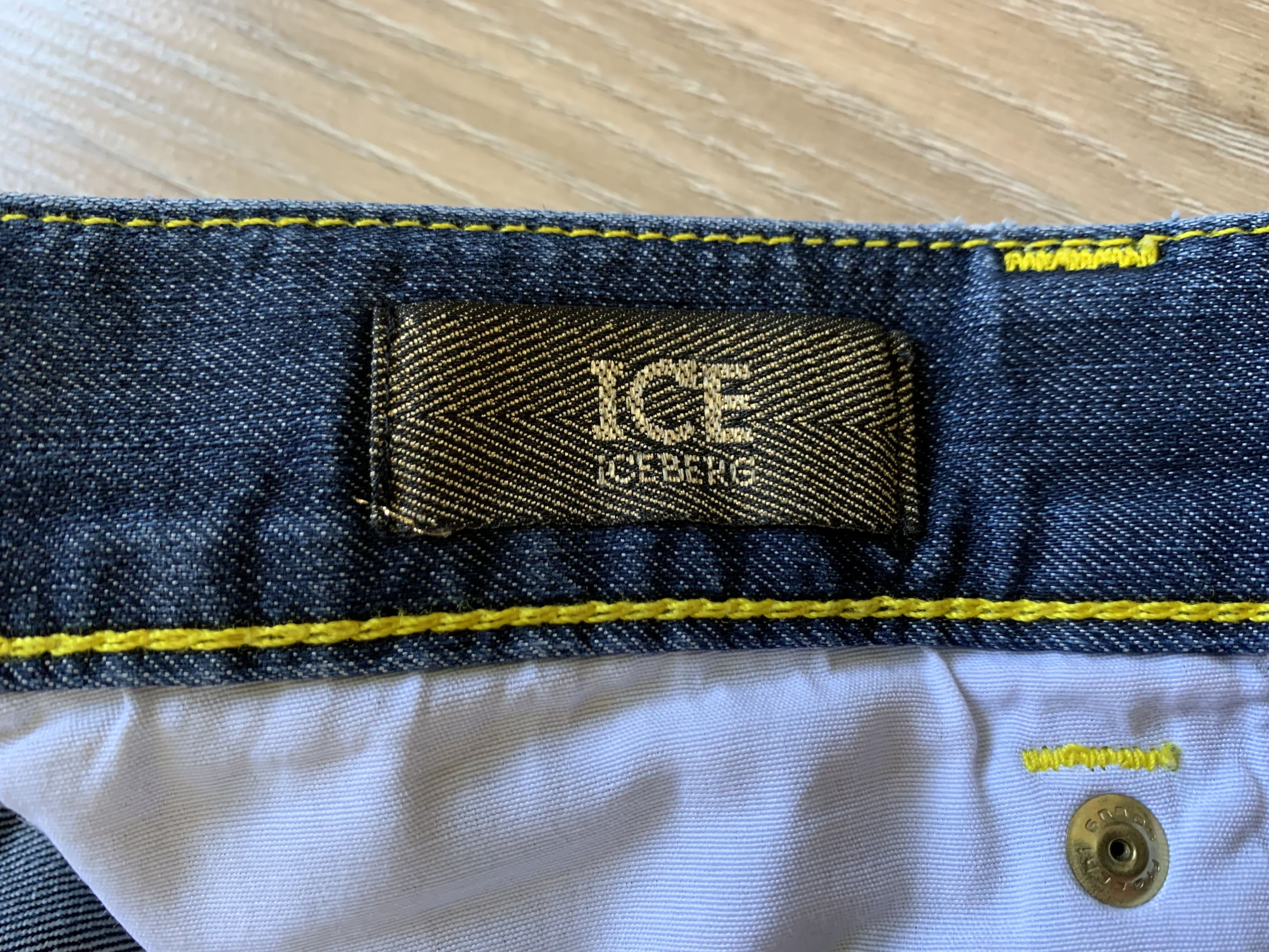 Iceberg Iceberg ICE Lisa Simpson Embroidered Blue Jeans Size 28" / US 6 / IT 42 - 9 Thumbnail