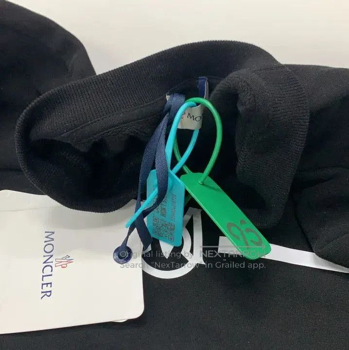 Moncler Moncler FW22 Logo Embroidery Men's Crewneck Sweatshirt. Size US L / EU 52-54 / 3 - 9 Thumbnail
