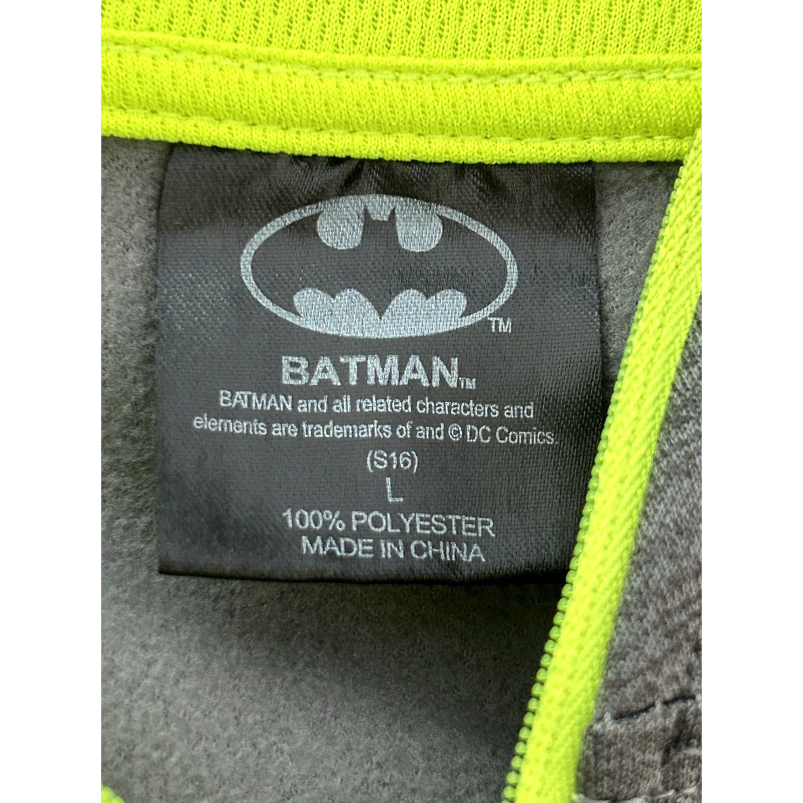 Logo 7 Batman Men’s Gray Neon Green 1/4 Zip Comic Logo Graphic size Large Shirt Mens Pullover Batman Logo 90s Comics Size US L / EU 52-54 / 3 - 4 Thumbnail