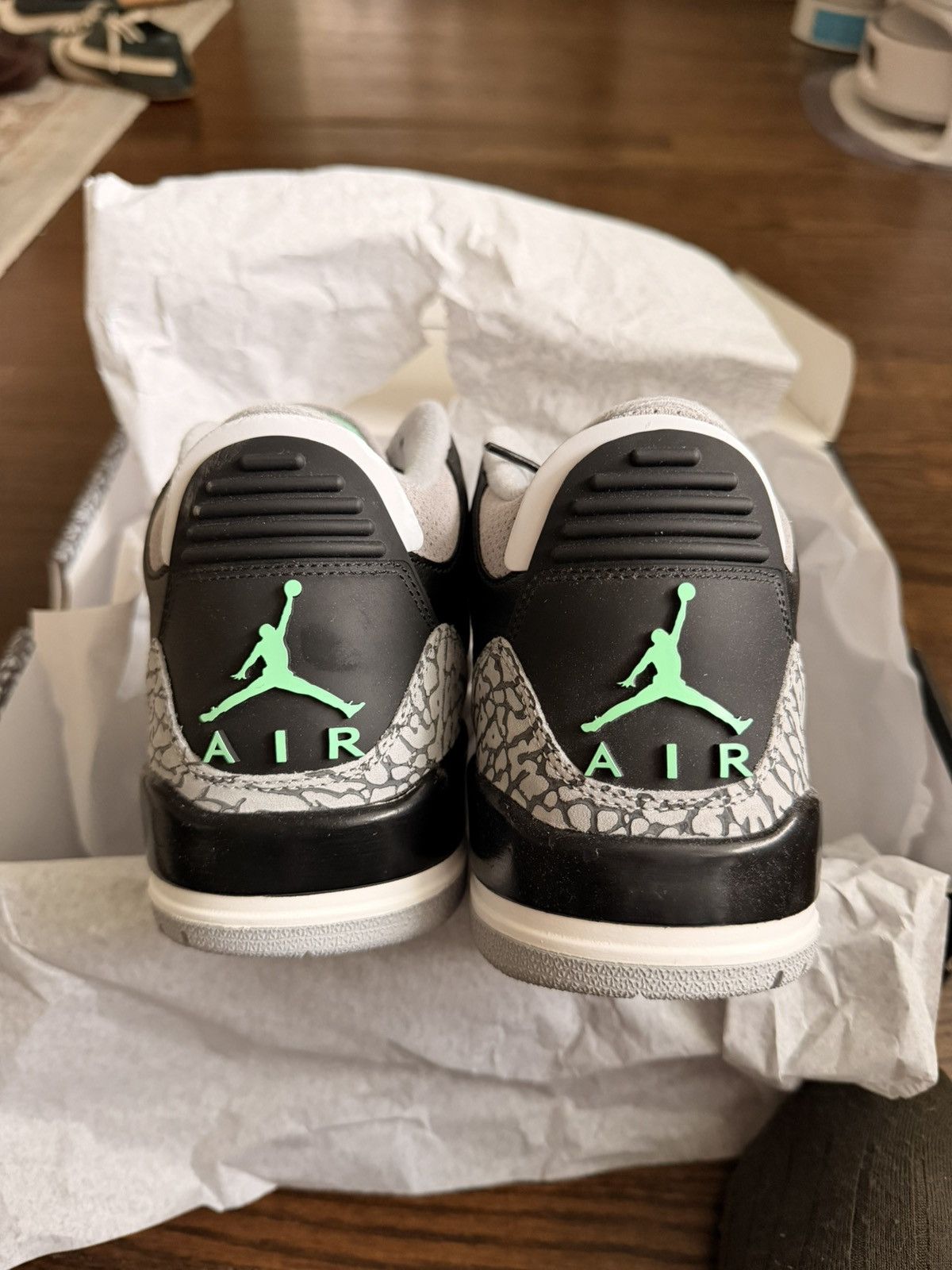 Jordan Brand Air Jordan 3 - RetroGreen Glow Size US 9.5 / EU 42-43 - 5 Thumbnail