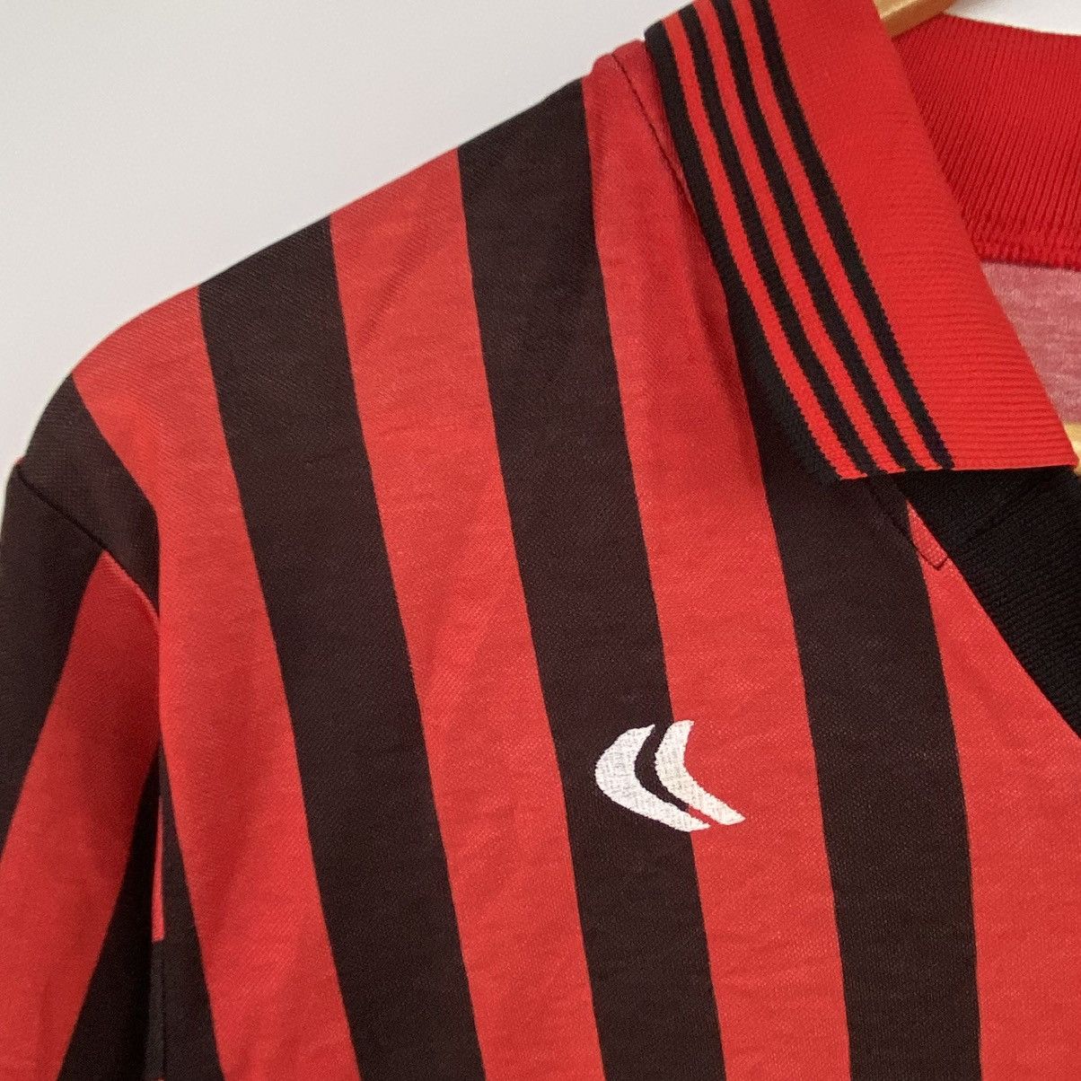 Other Vintage Crix Yasuda Football Red And Black Jumper Size S Size US S / EU 44-46 / 1 - 5 Thumbnail