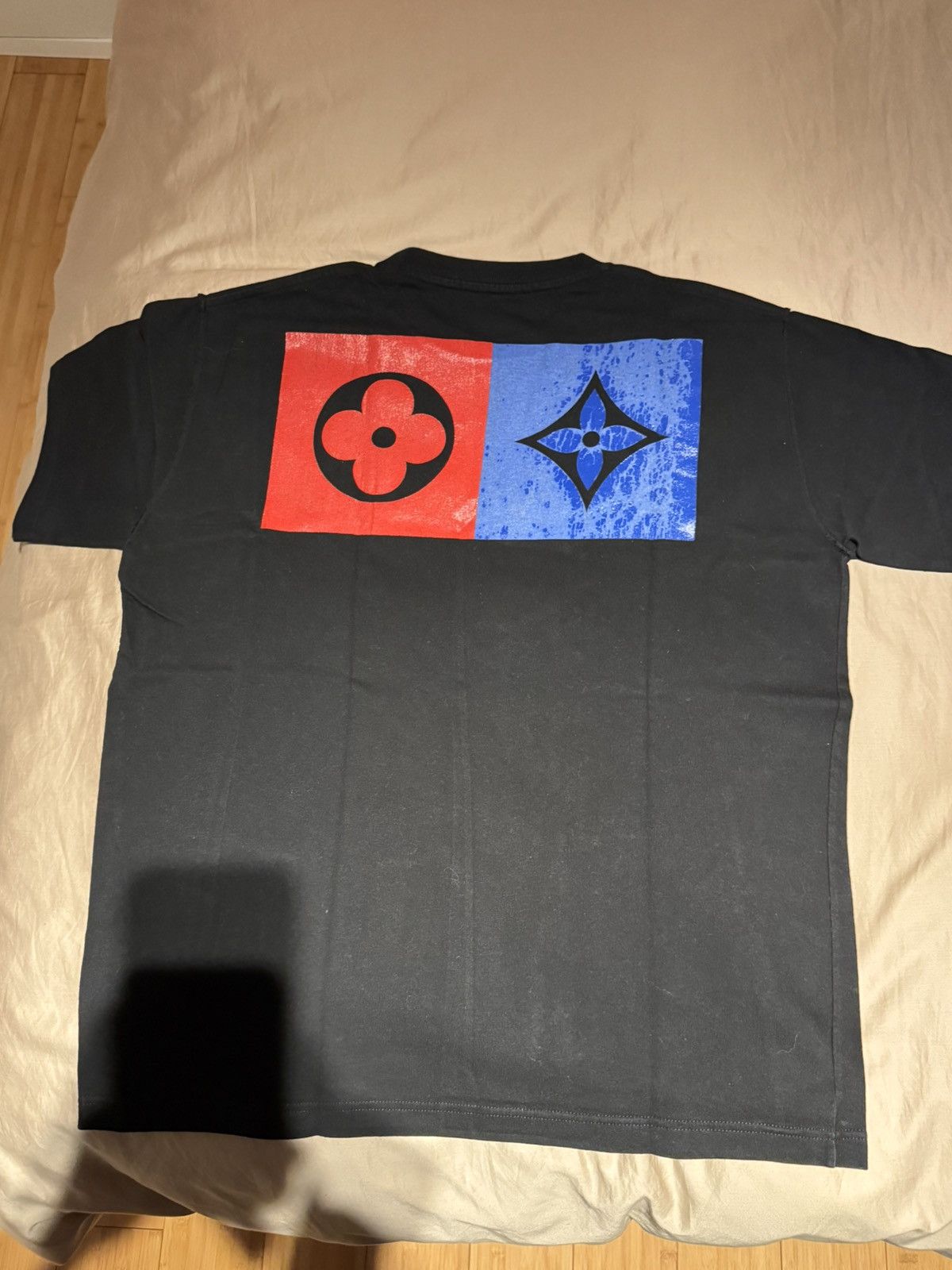 Louis Vuitton Louis Vuitton Tee barcode Size US L / EU 52-54 / 3 - 5 Thumbnail